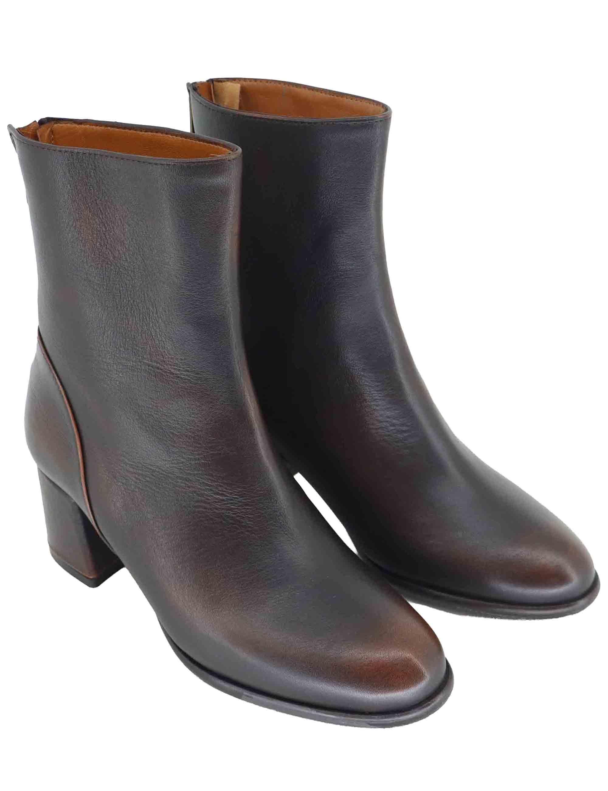 Stivaletti donna in pelle marrone con tacco medio e zip posteriore TR2601 014 L'Arianna 