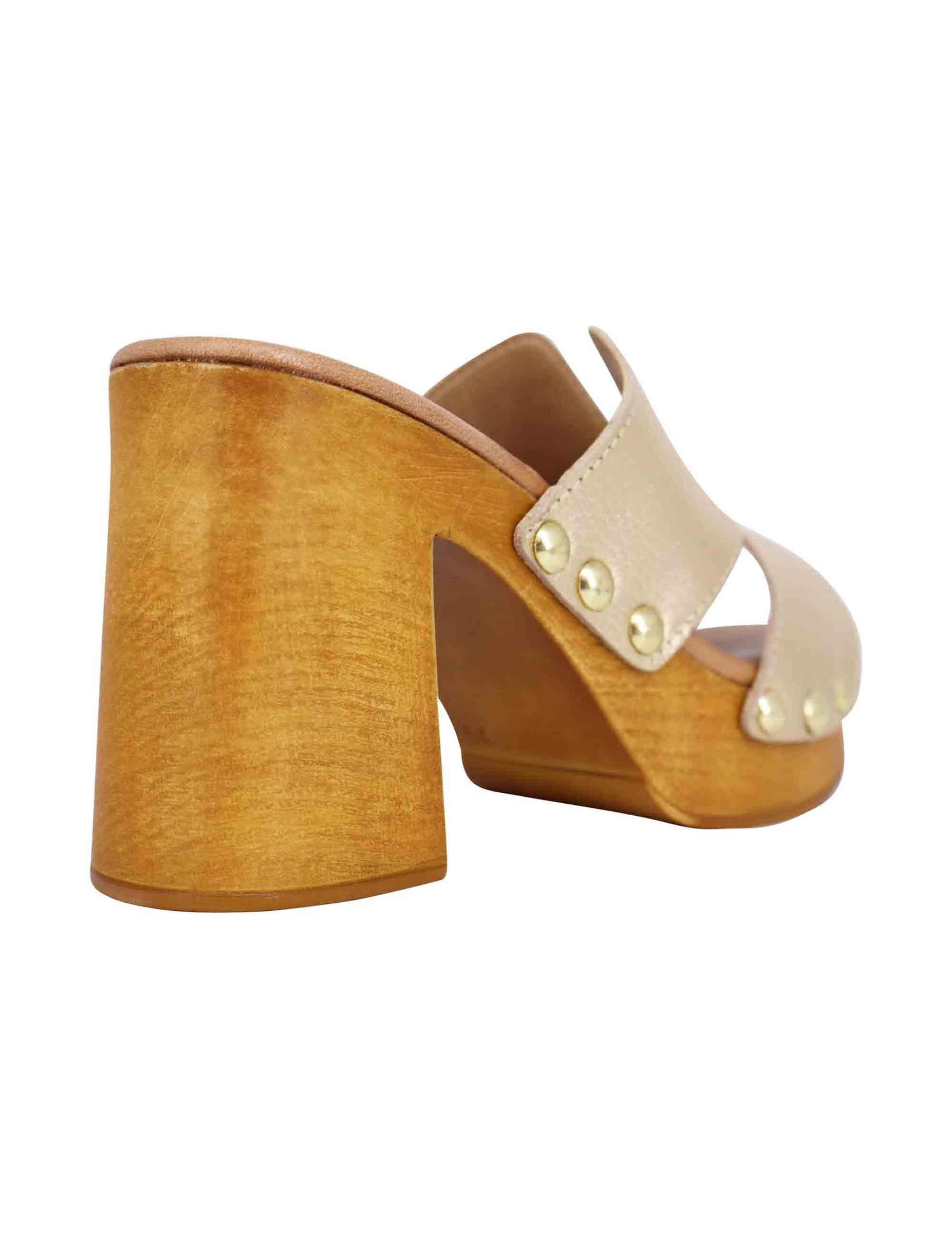 Sandali zoccoli donna in pelle platino con fibbie oro e tacco alto SR8484 602 Sandro Rosi 