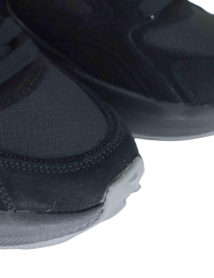 Sneakers uomo in pelle nera con riporti in contrasto e logo laterale GRADY005 001 Lyle & Scott 