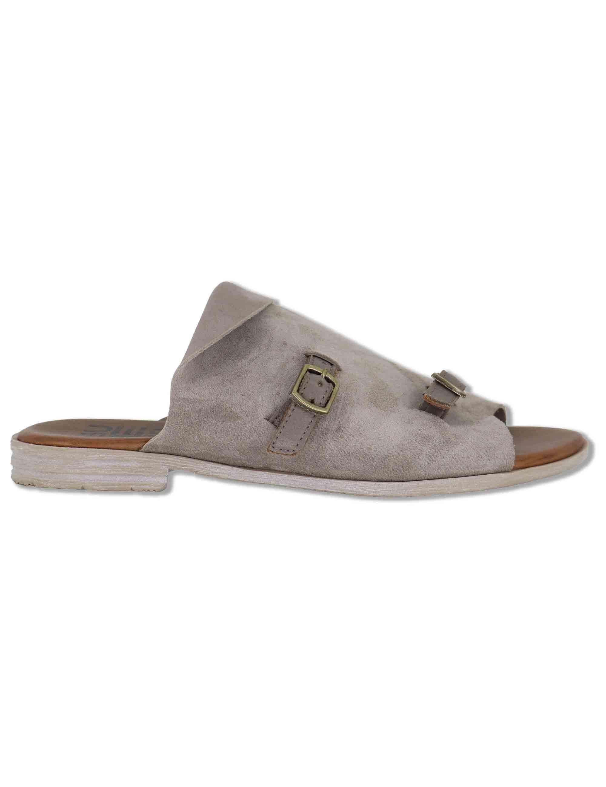 Sandali bassi donna in camoscio taupe con cinturini in pelle WG2207 40936 Bueno 