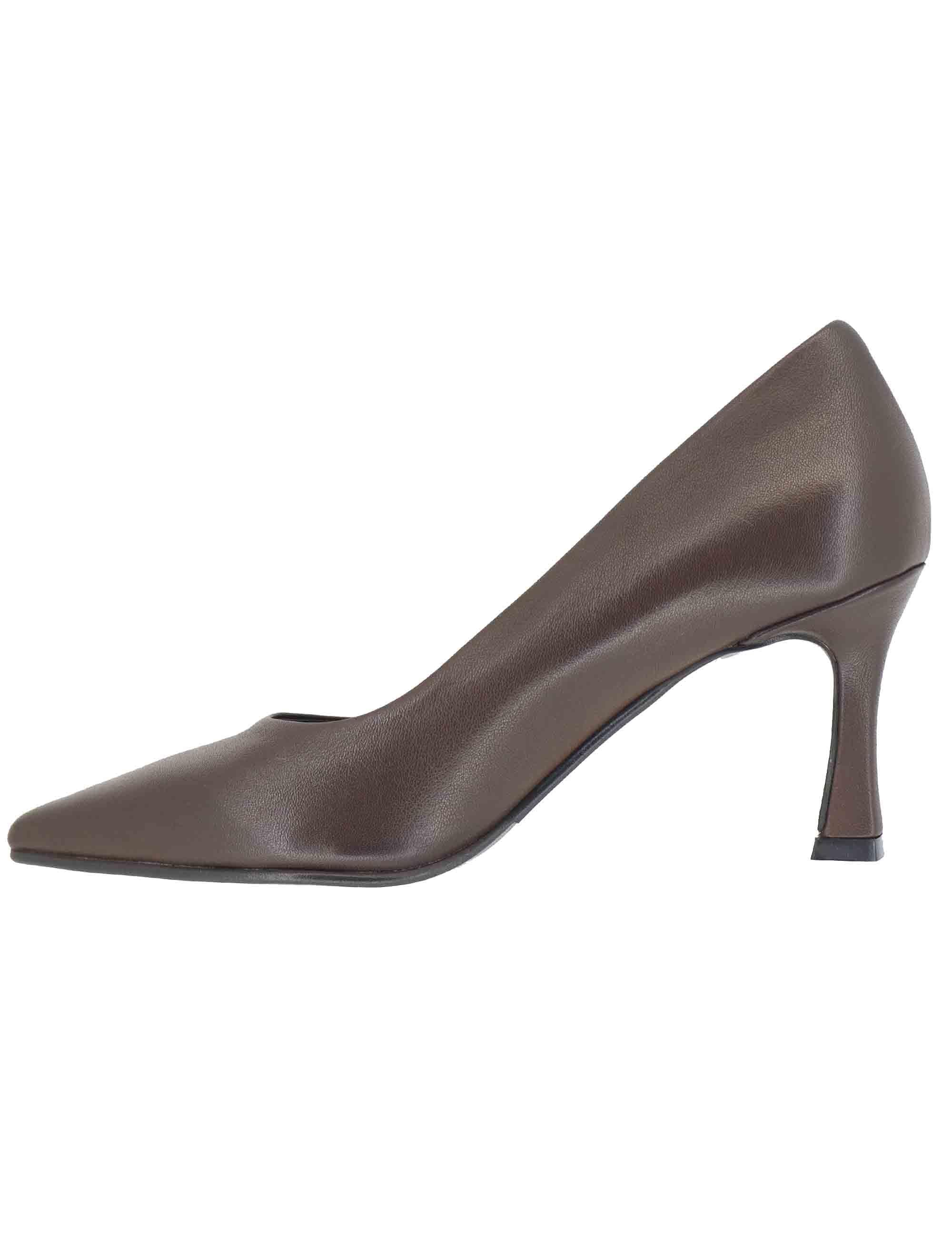 Decollete donna in pelle marrone con tacco alto e punta a punta A 74 014 Tattoo 