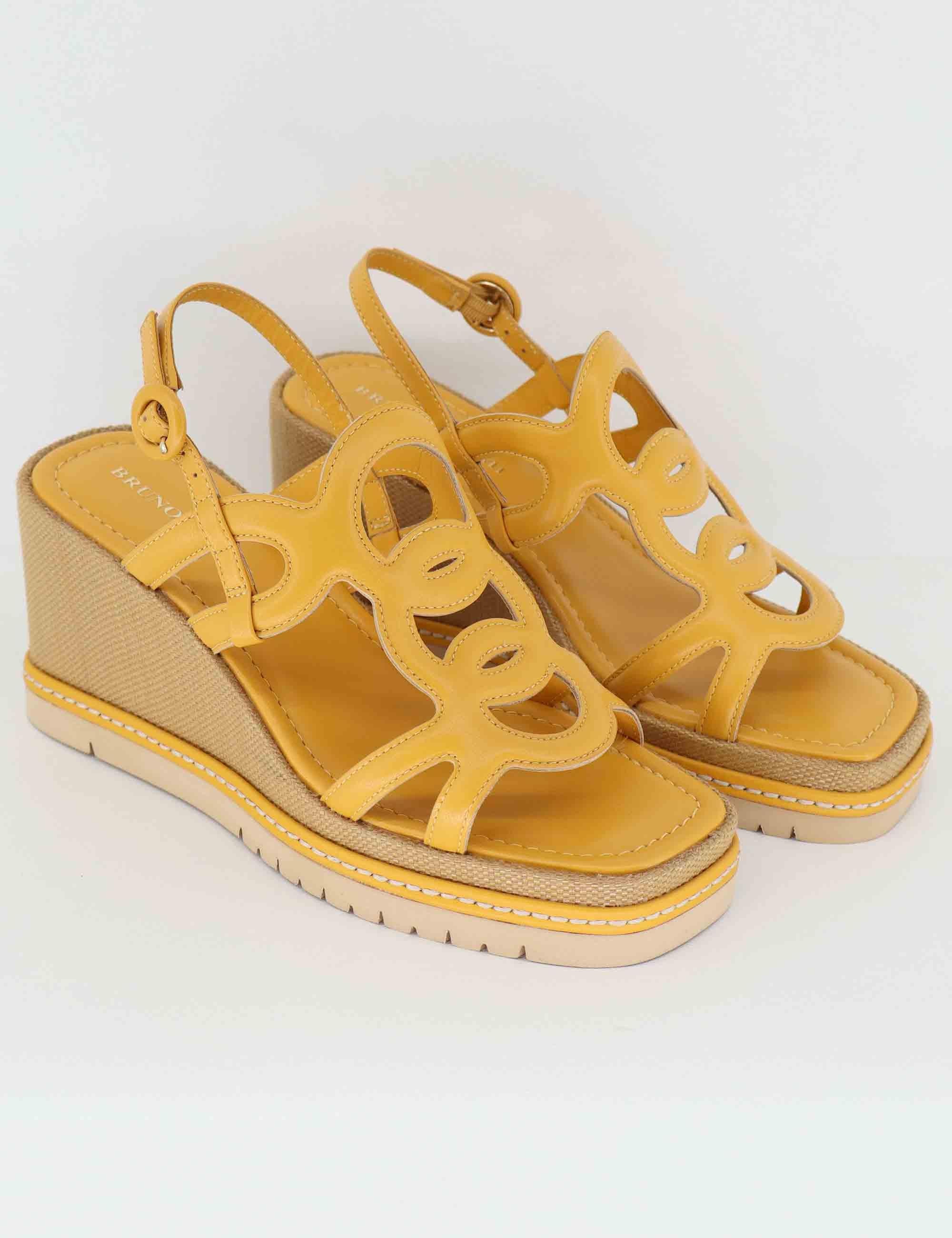 Sandali donna in pelle gialla con zeppa alta in rafia BL5403X 010 Bruno Premi 