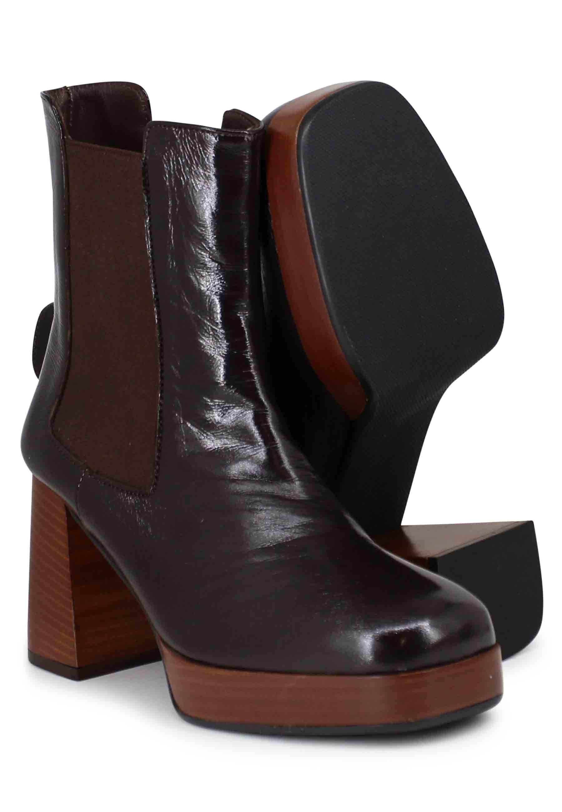 Stivaletti beatles donna in pelle marrone con tacco e plateau BT1666 11 L'Arianna 