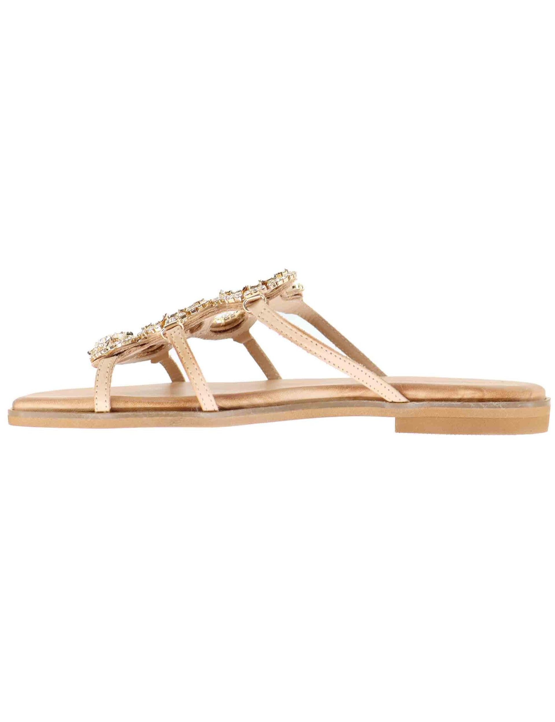 Sandali bassi donna in pelle beige con strass U4100543175D 543 Tsakiris Mallas 