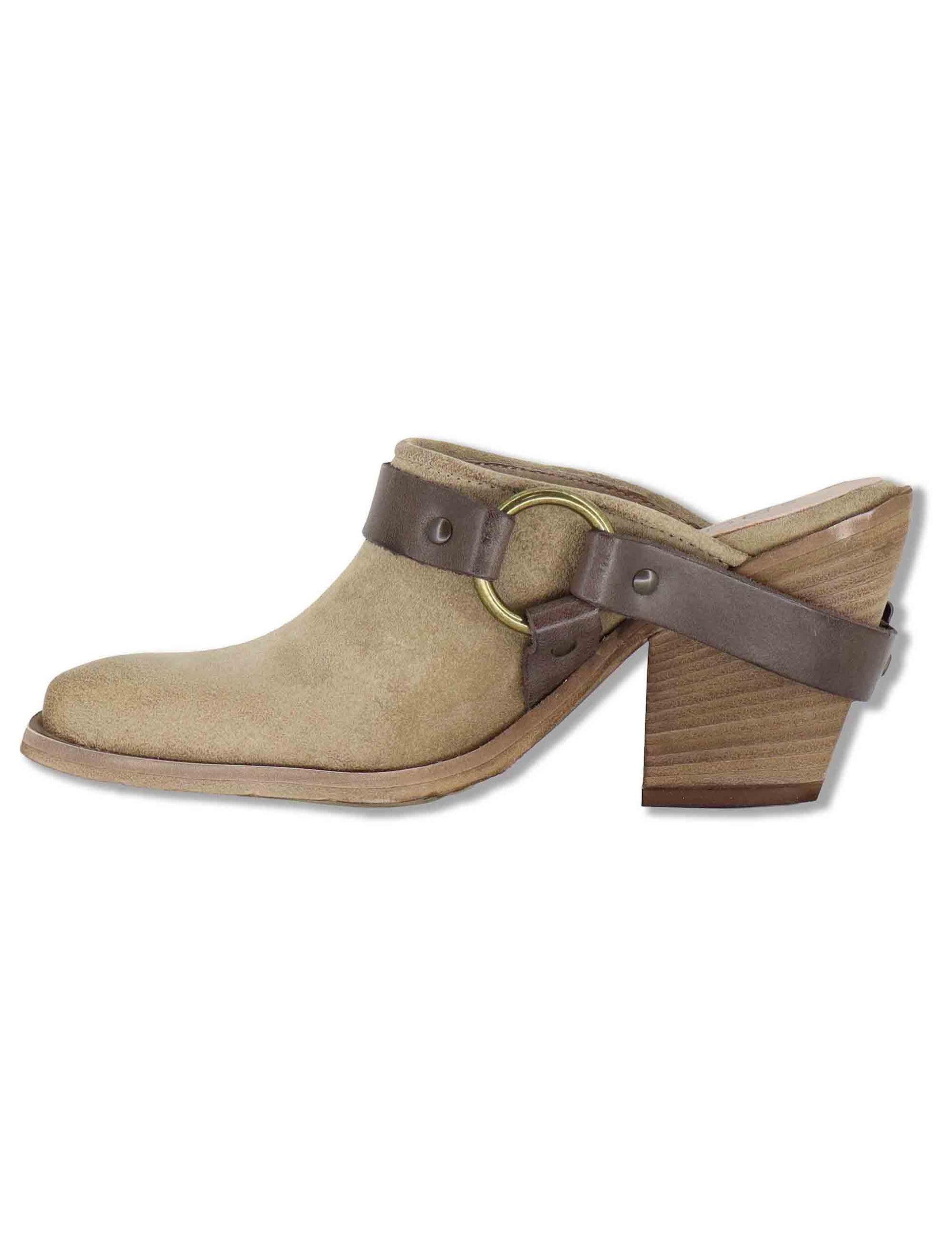 Sabot texani donna in camoscio taupe con tacco alto e cinturone SPXD878 029 Spatarella 