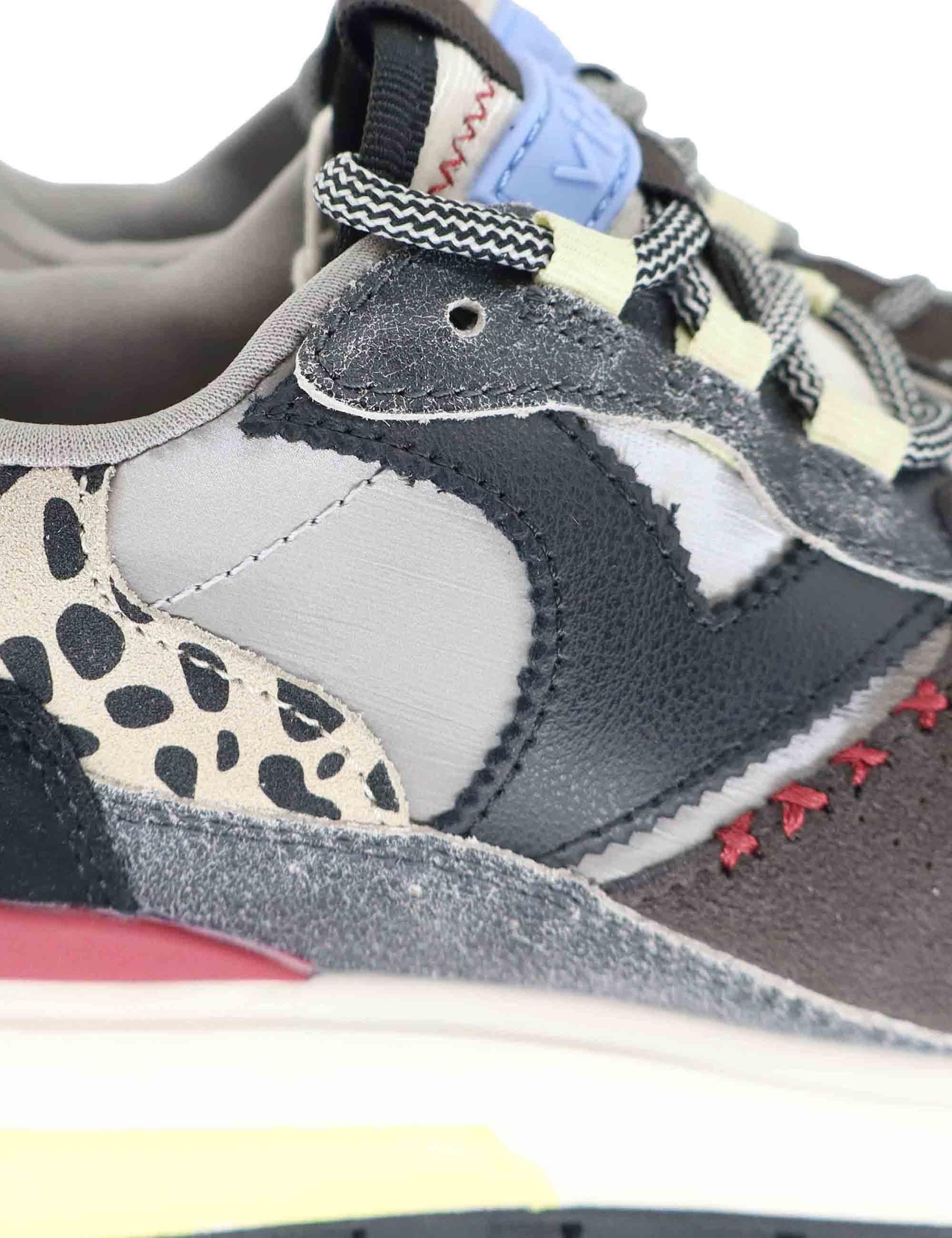 Sneakers donna in pelle nera e tessuto con animalier 1156113 Negro Victoria 