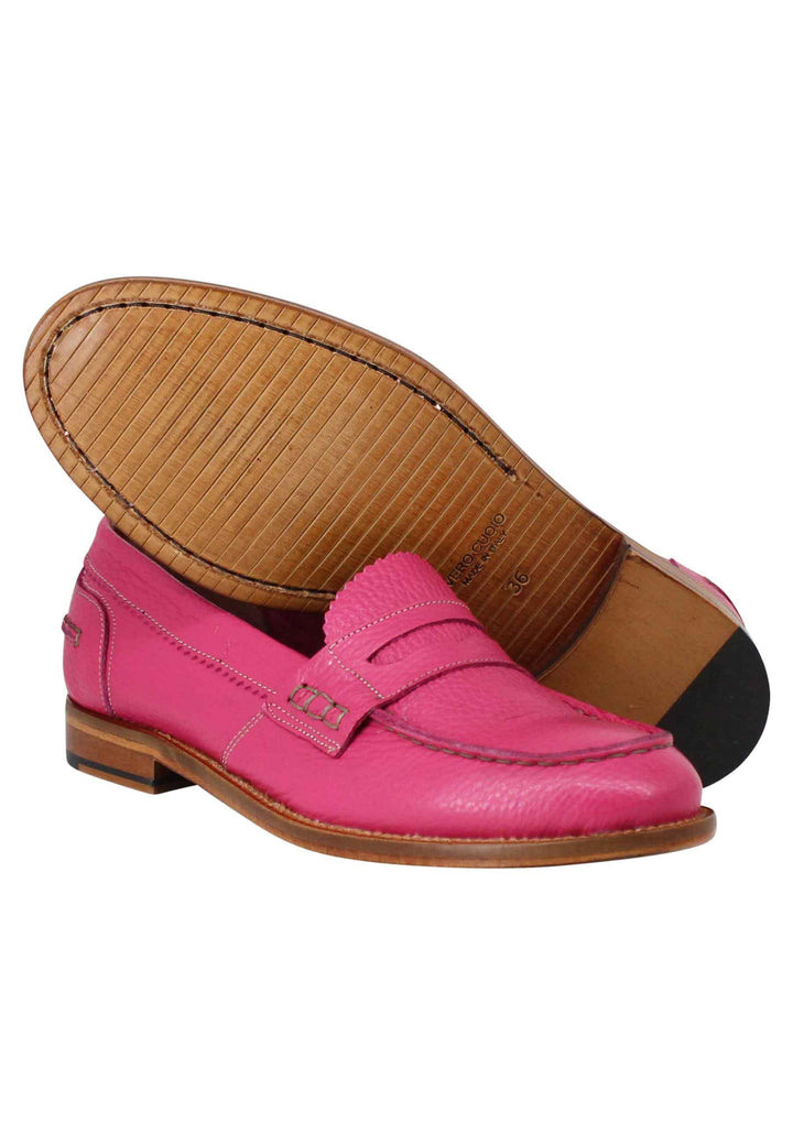 Mocassini donna in pelle martellata fuxia con bendina in tono e suola in cuoio SPD306 053 Spatarella 