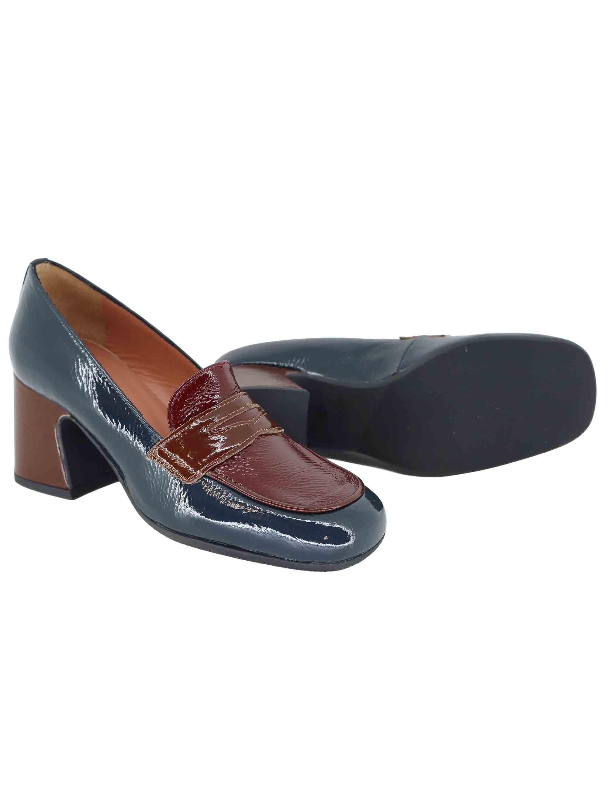 Mocassini donna in vernice blu e bordeaux con tacco medio 5102Z 016 Les Venues 