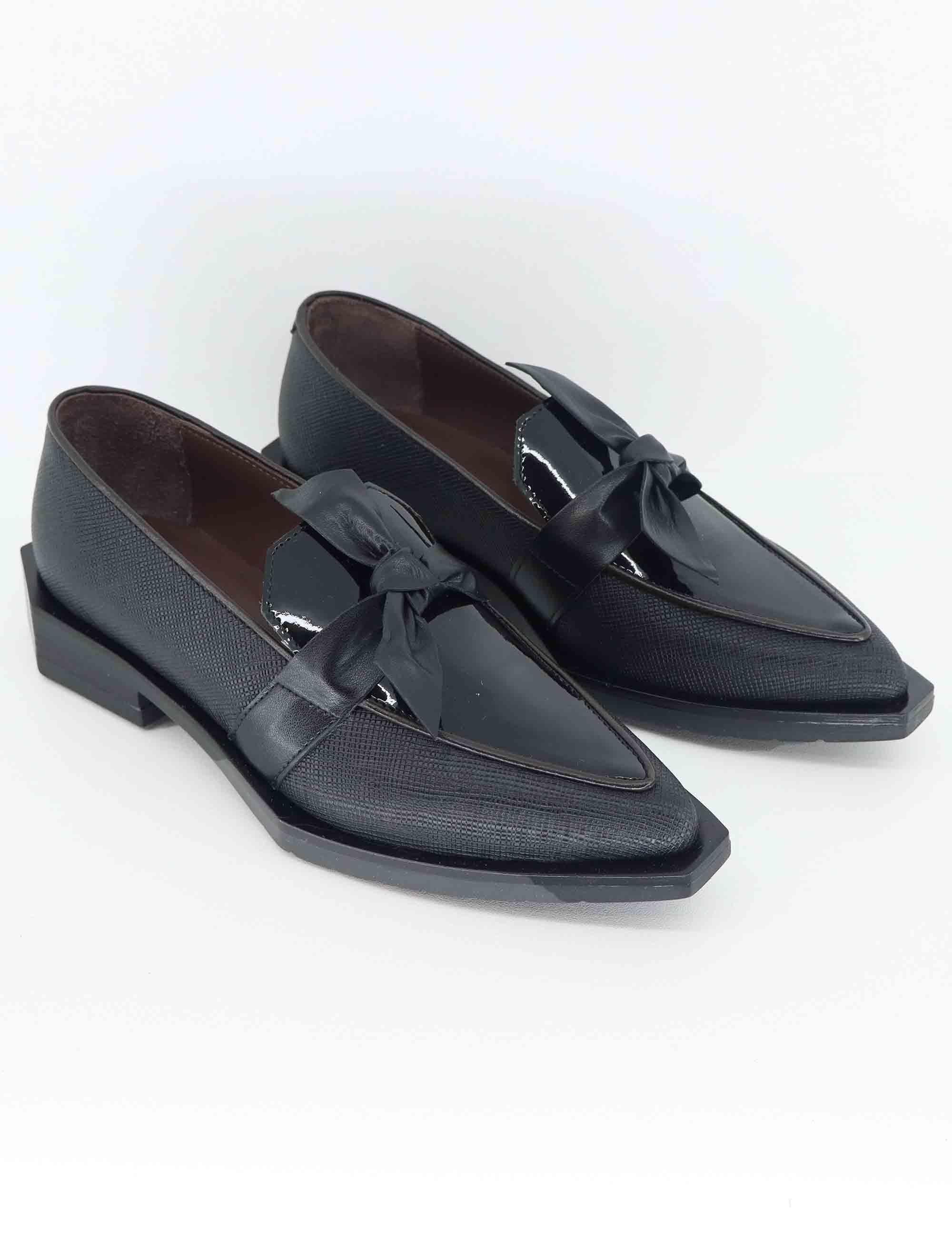 Mocassini donna in pelle nera tacco basso G23 2 Le Bohemien 