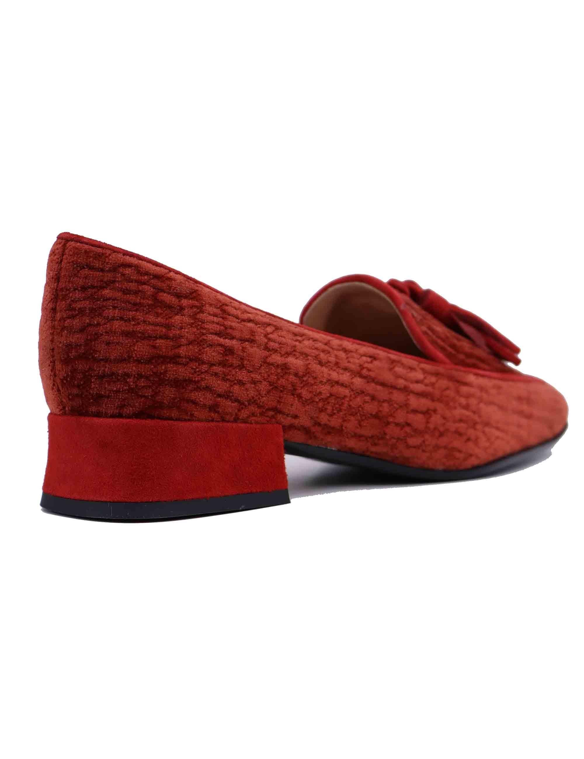 Mocassini donna in camoscio marrone con nappine SPK2603-422 425 Spatarella 