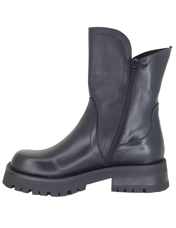 Stivaletti anfibi da donna firmati Spatarella realizzati in pelle vintage con cinturini laterali. SPTR2011 001 Spatarella 