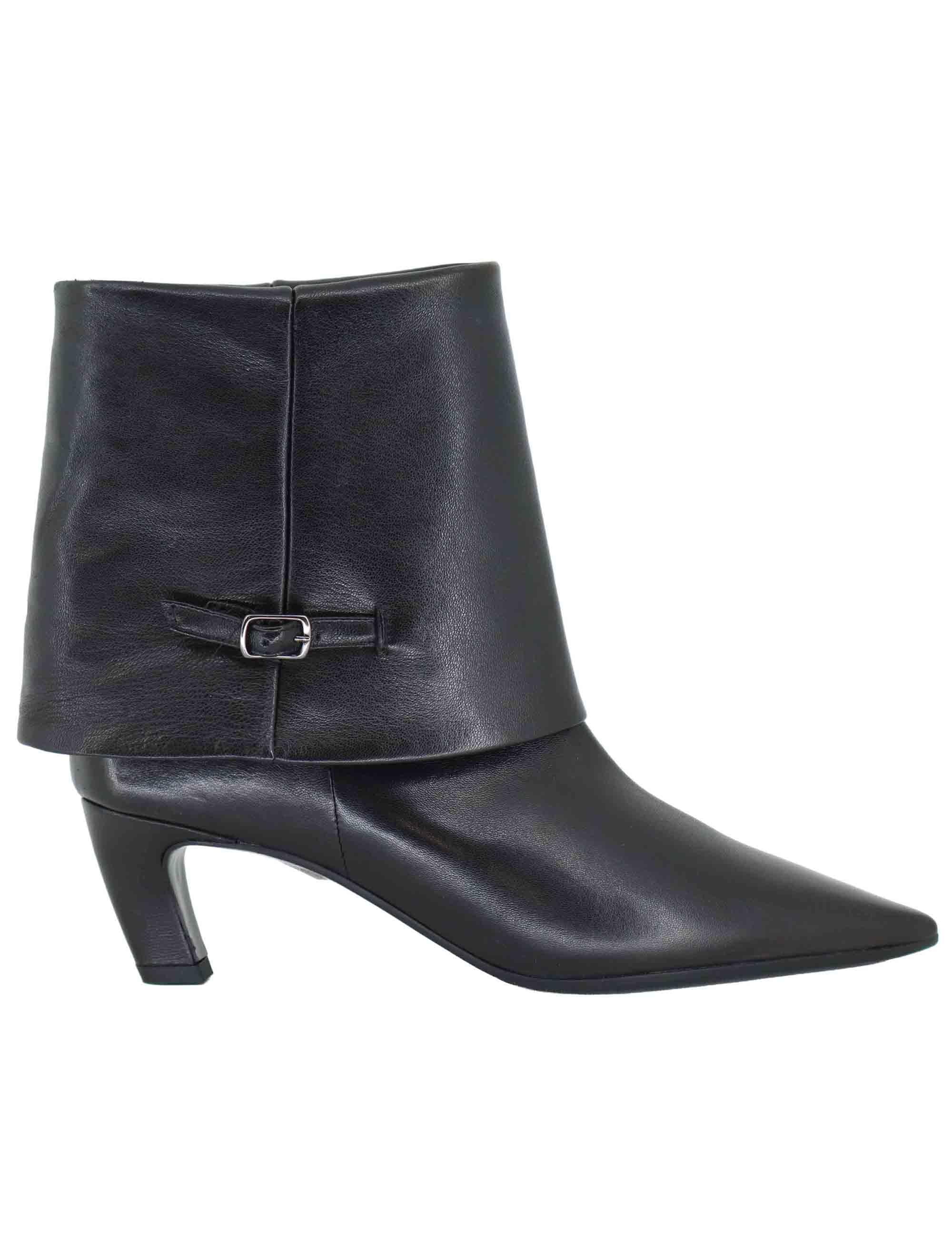 Stivaletti donna in pelle nera con ghetta e cinturino C462B 001 Les Venues 