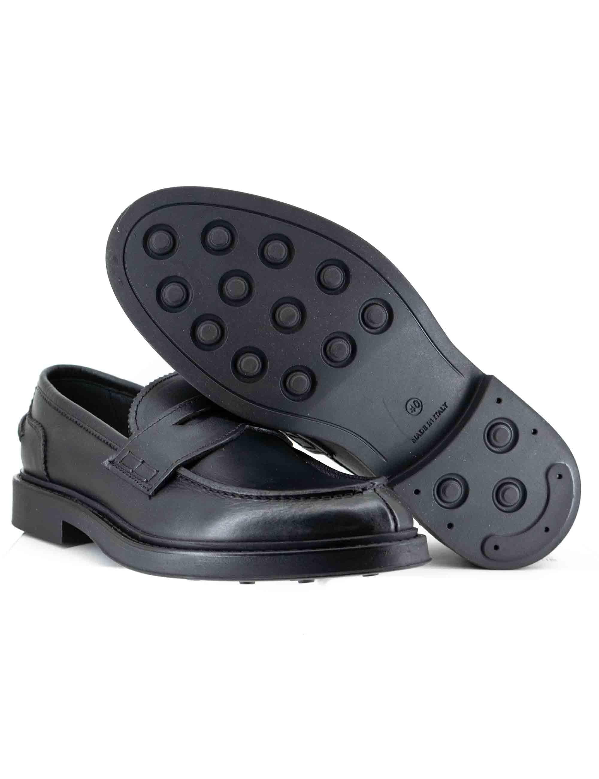 Mocassini uomo in pelle nera con suola in gomma cucita SP1056 0001 Spatarella 