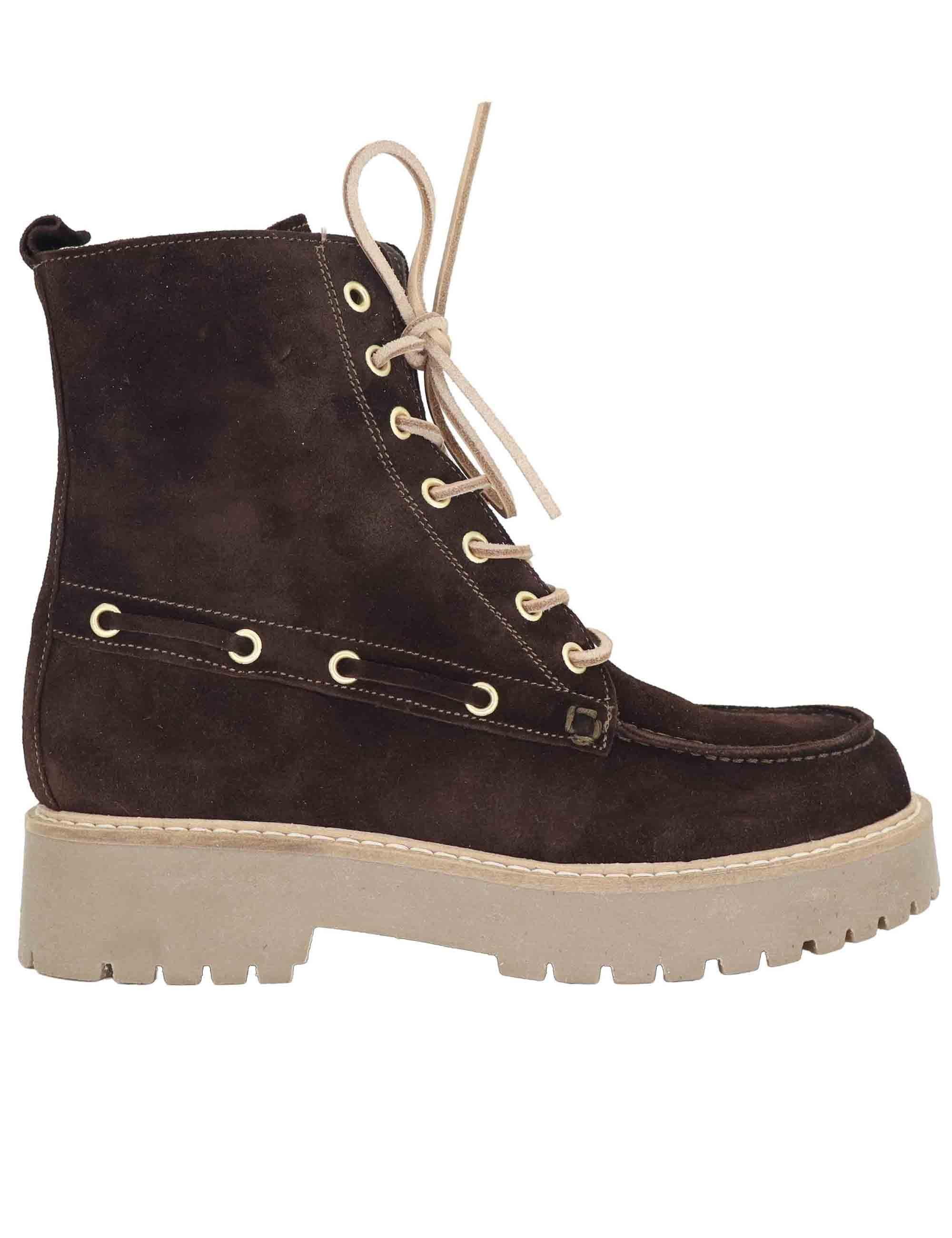 Stivaletti donna realizzati in crosta marrone con suola carrarmato SP17 014 Spatarella 