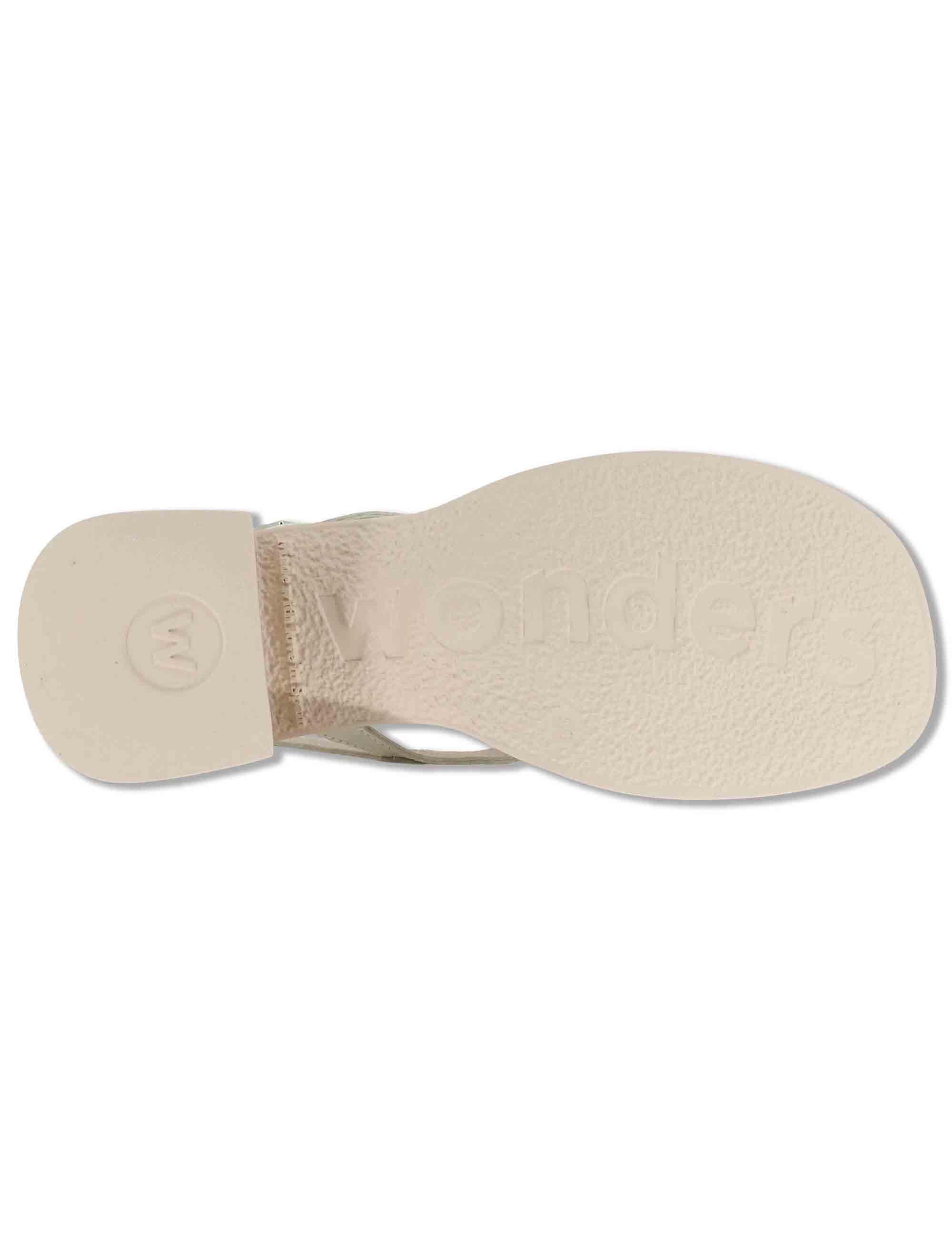 Sandali slingback donna in pelle off white con tacco medio e sottopiede soft D-2303 100 Wonders 