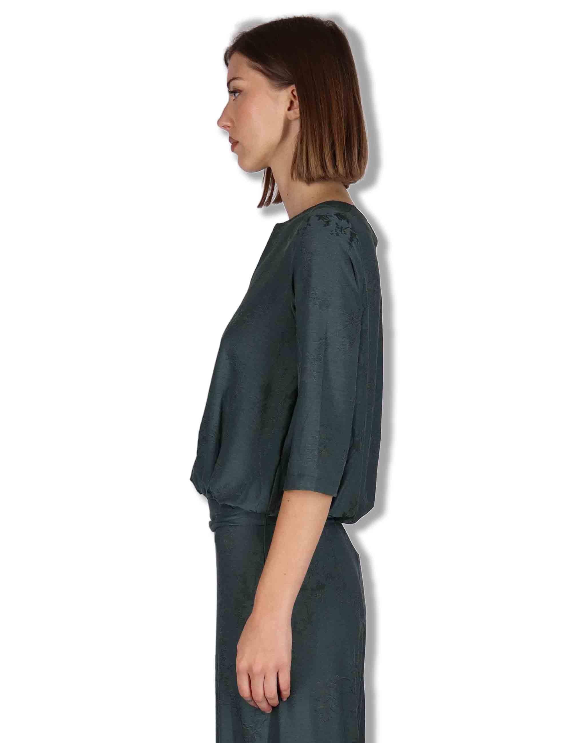 Blusa donna in viscosa verde con ricami floreali ed elastico al fondo JABCM0001-F1508-1263 7018 Justmine 