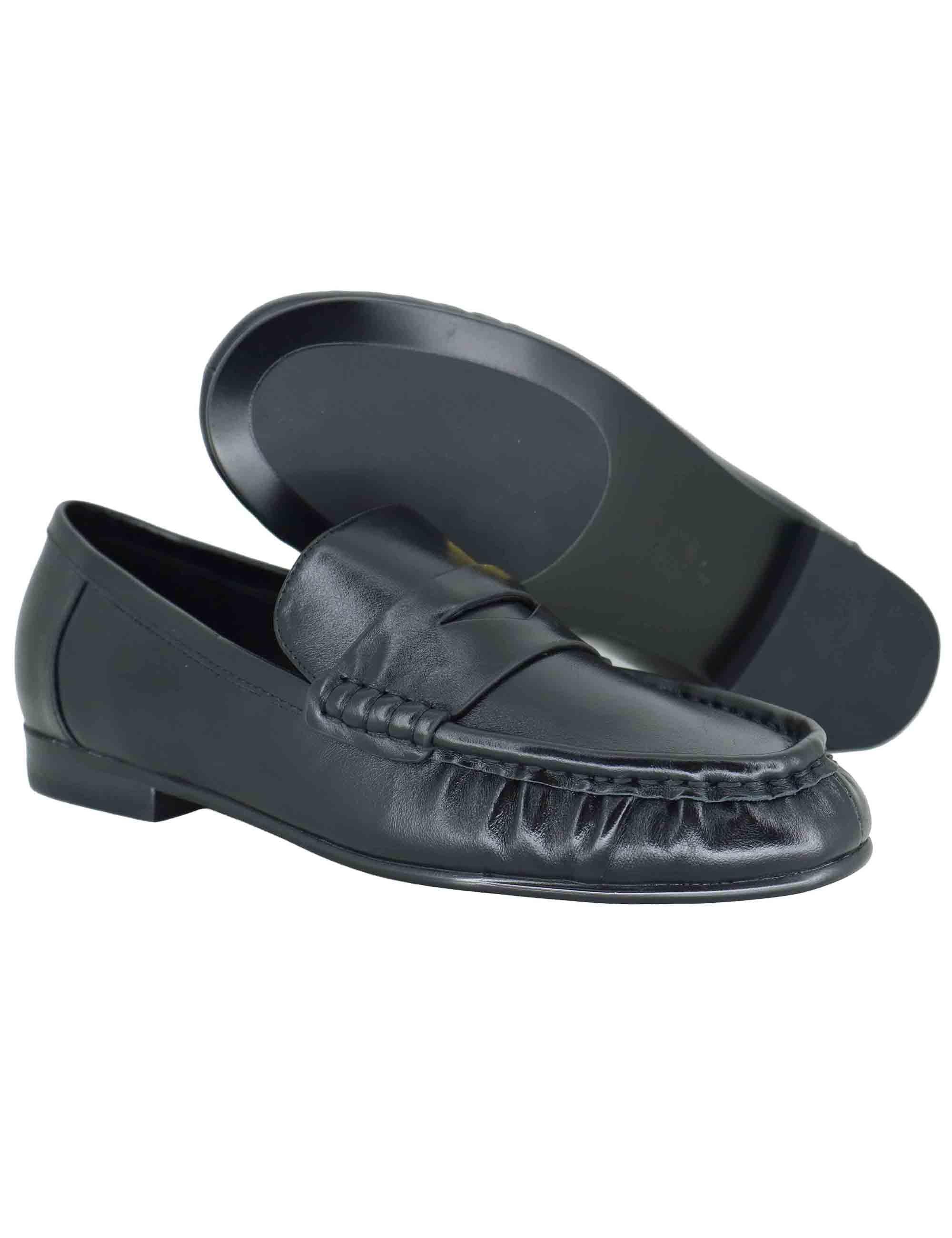 Mocassini donna in pelle nera con tacco basso e suola in gomma 661Z12VK 03 Bibi Lou 