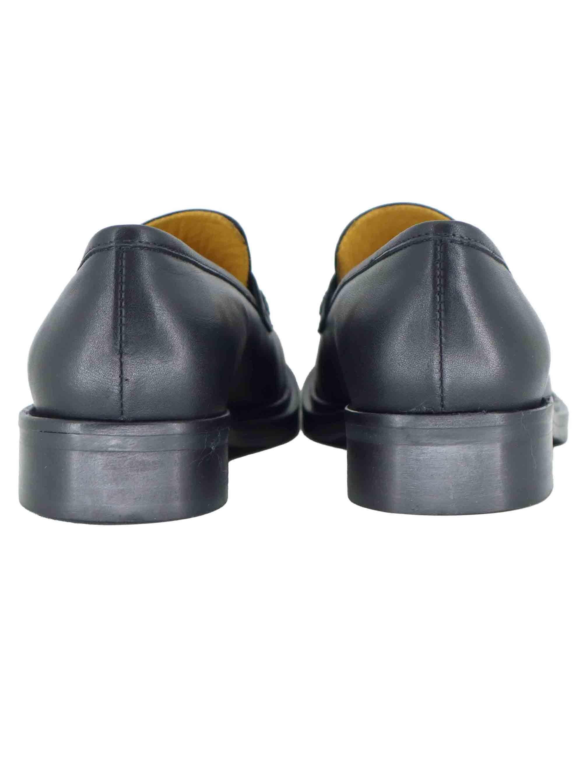 Mocassini donna in pelle nera con suola in gomma e tacco basso SPA602 001 Spatarella 