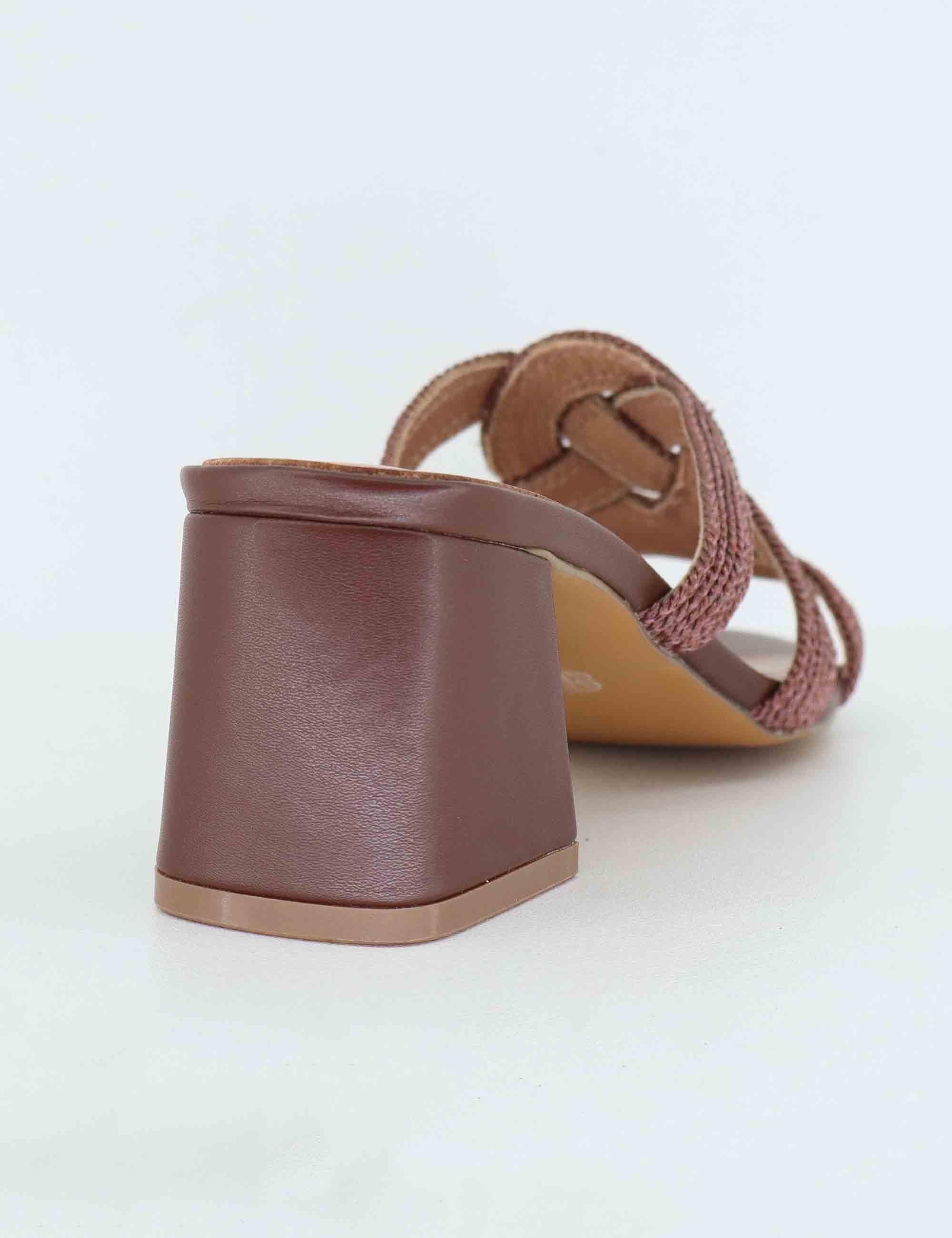 Sandali donna Alia in tessuto marrone con punta quadra 851Z94HG 028 Bibi Lou 