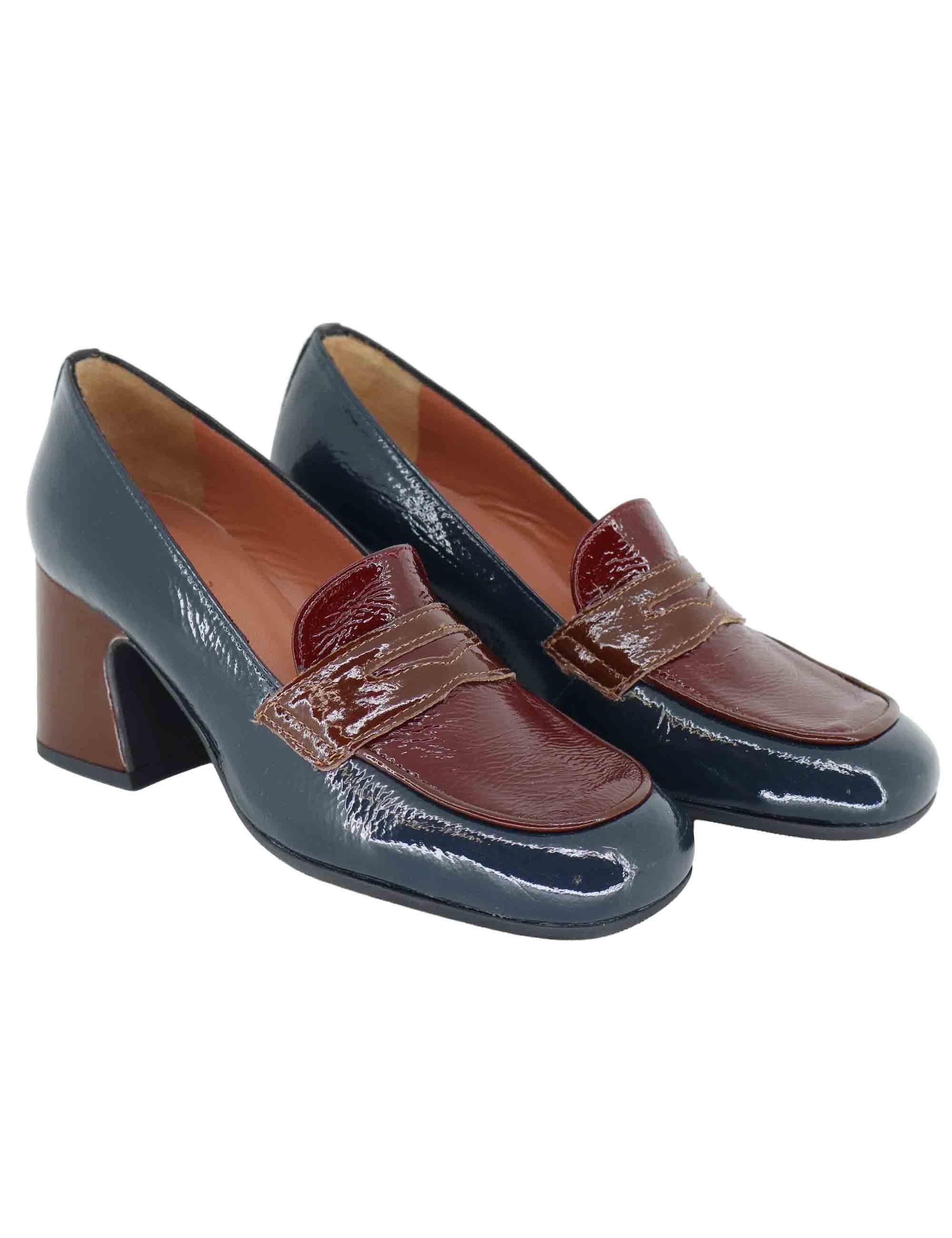 Mocassini donna in vernice blu e bordeaux con tacco medio 5102Z 016 Les Venues 
