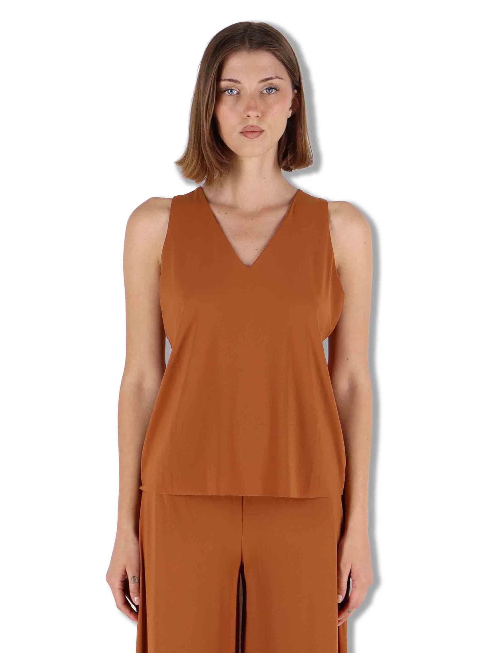 Top donna Soft Jersey in cammello con scollo a V e giromaniche JP556470210 41008 Maliparmi 
