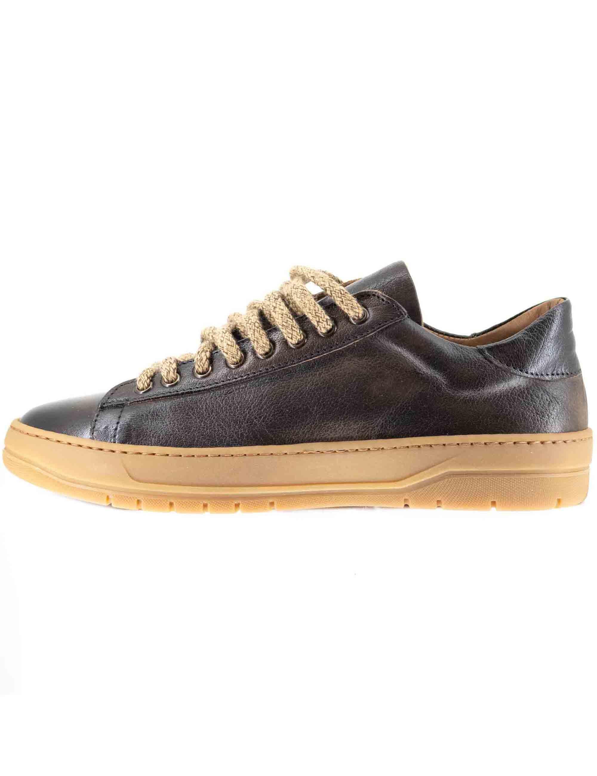 Sneakers uomo in pelle marrone con suola in gomma cucita ambra SP0622 014 Spatarella 