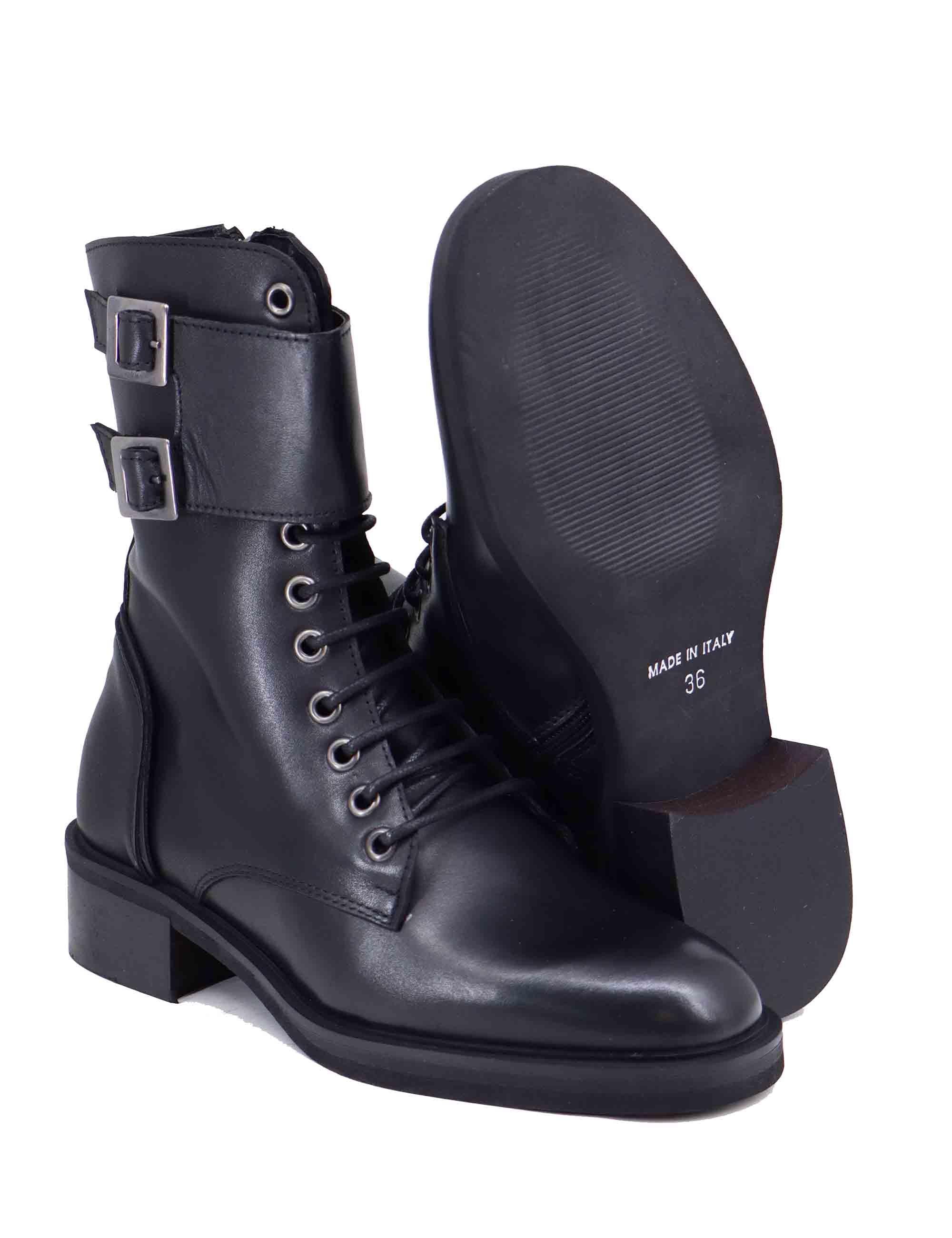 Stivaletti stringati donna in pelle nera tacco basso SPTRPR5055 001 Spatarella 