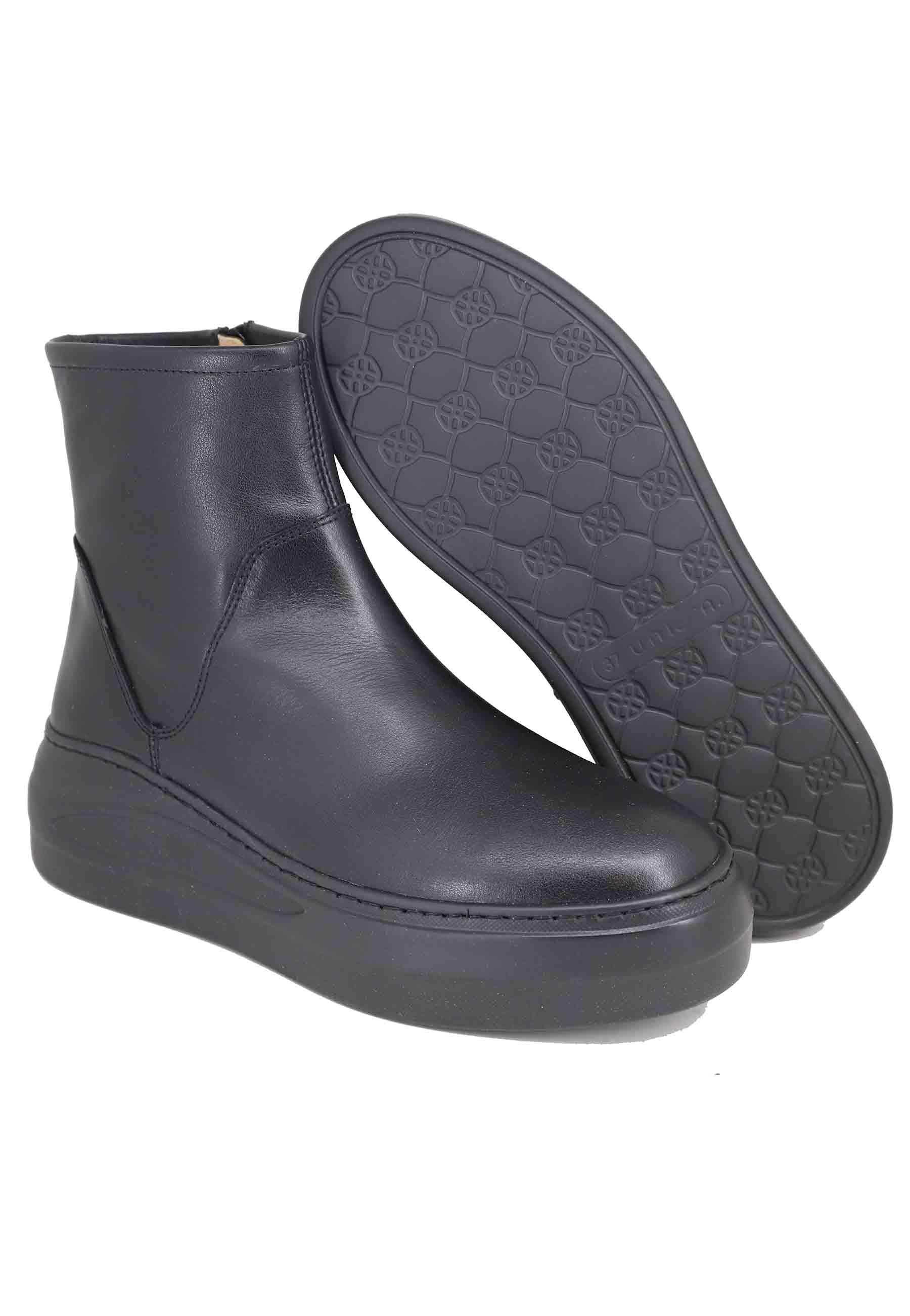 Stivaletti donna in pelle nera con zeppa in gomma ultra leggera FERROLA NF BLACK Unisa 