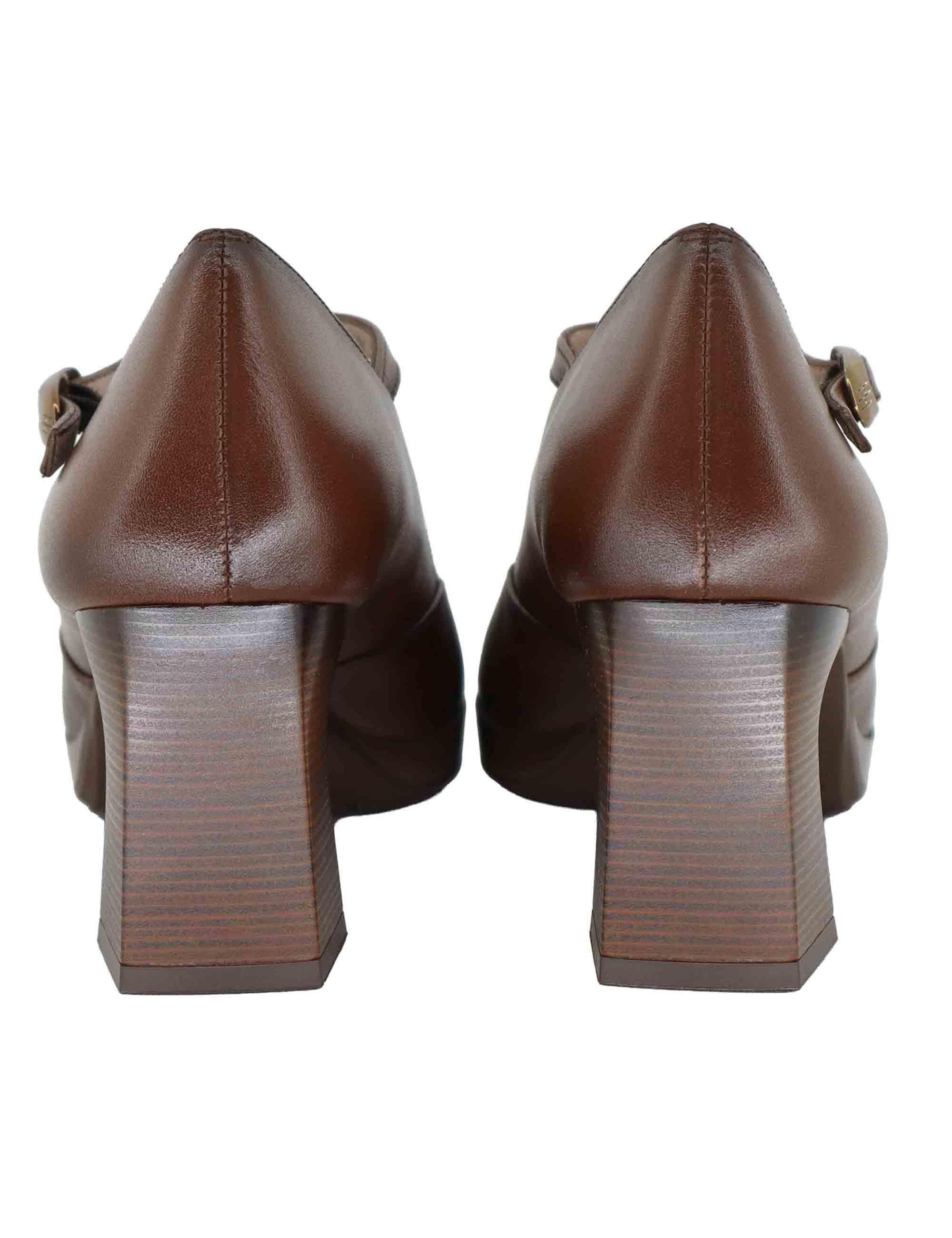 Decollete donna in pelle marrone con cinturino regolabile HI254342 C001 Hispanitas 