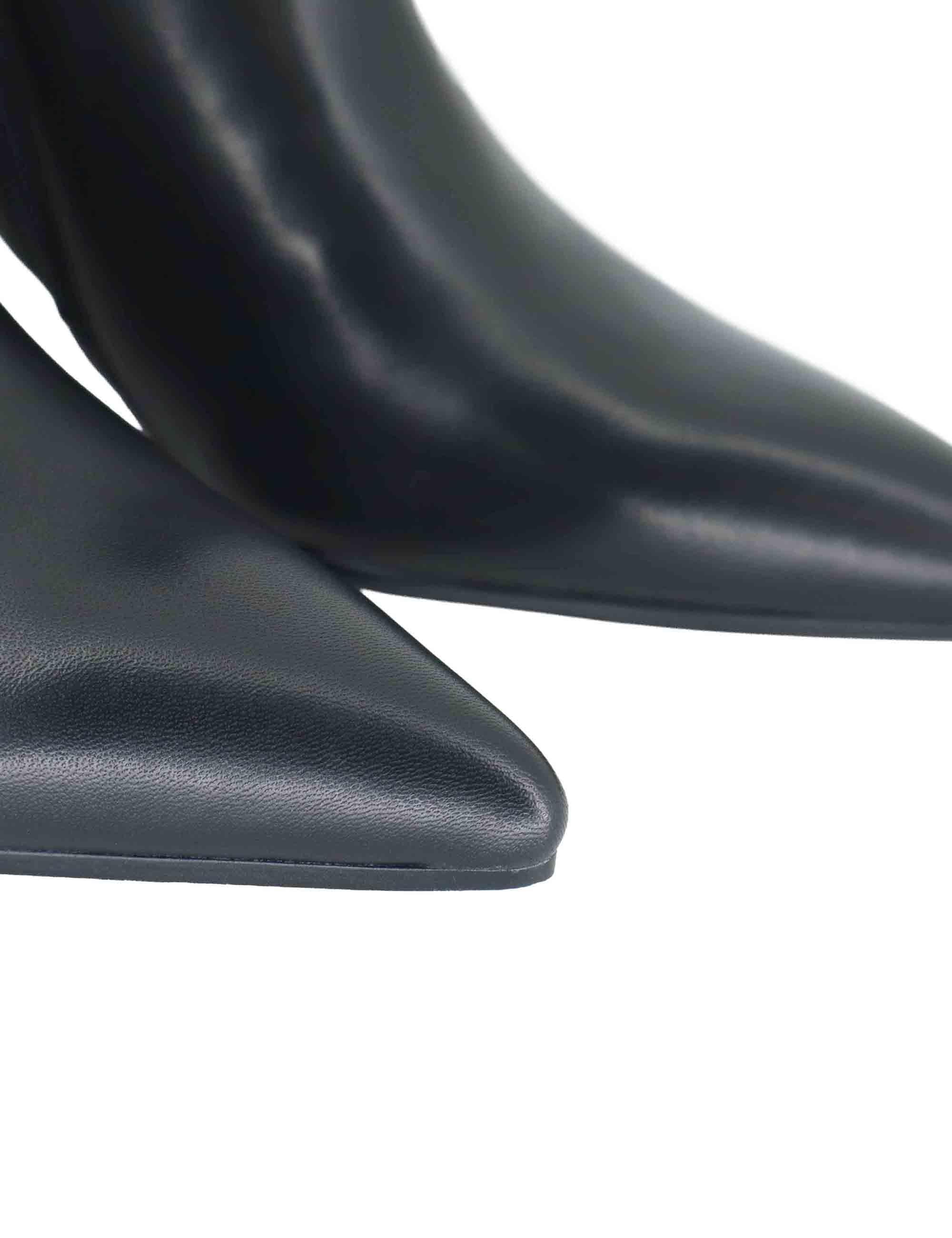 Stivaletti donna in pelle nera con tacco alto e punta a punta 502T10VK 03 Bibi Lou 