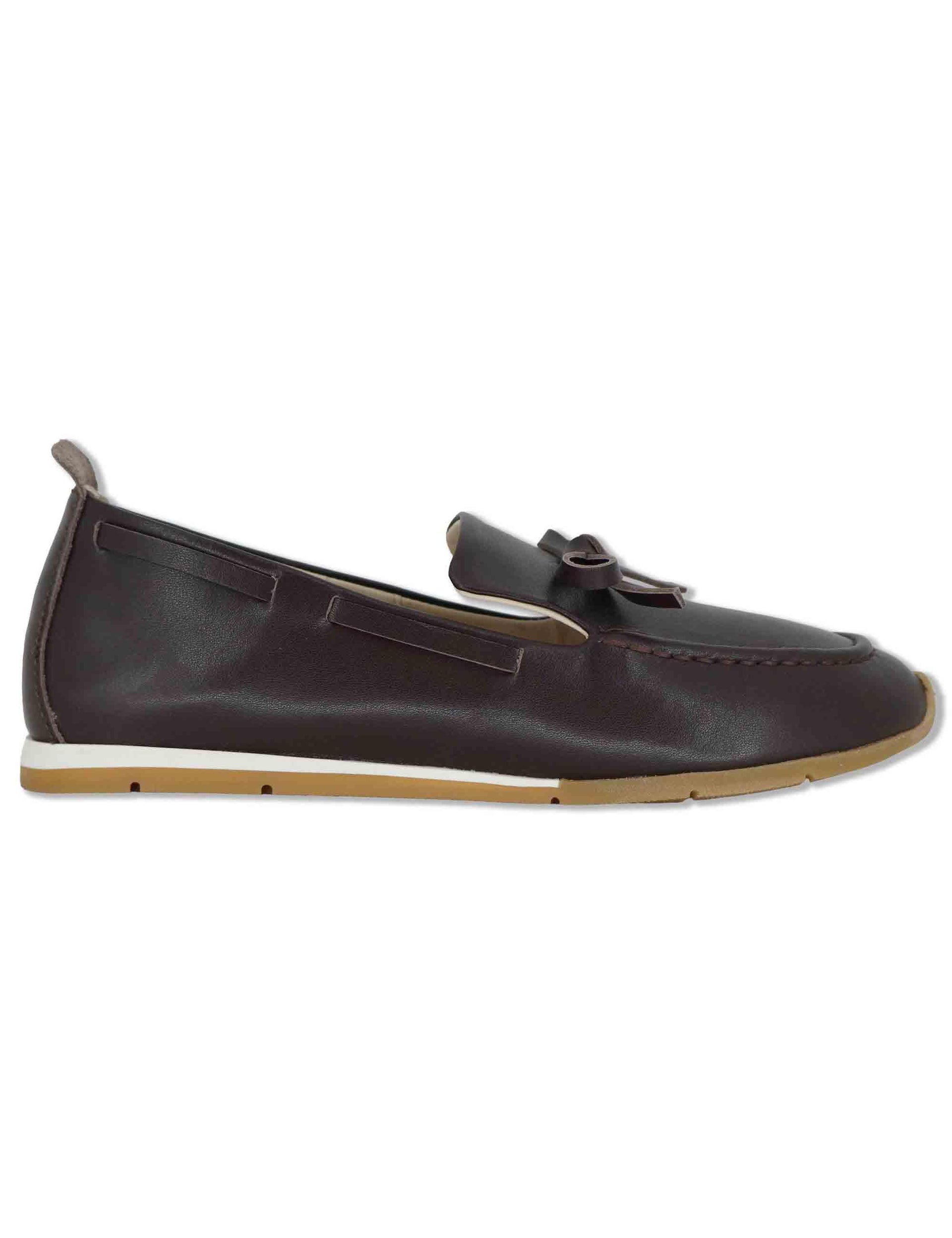 Mocassini donna in pelle marrone con fiocchetti e suola bassa in gomma SP60109 014 Spatarella 