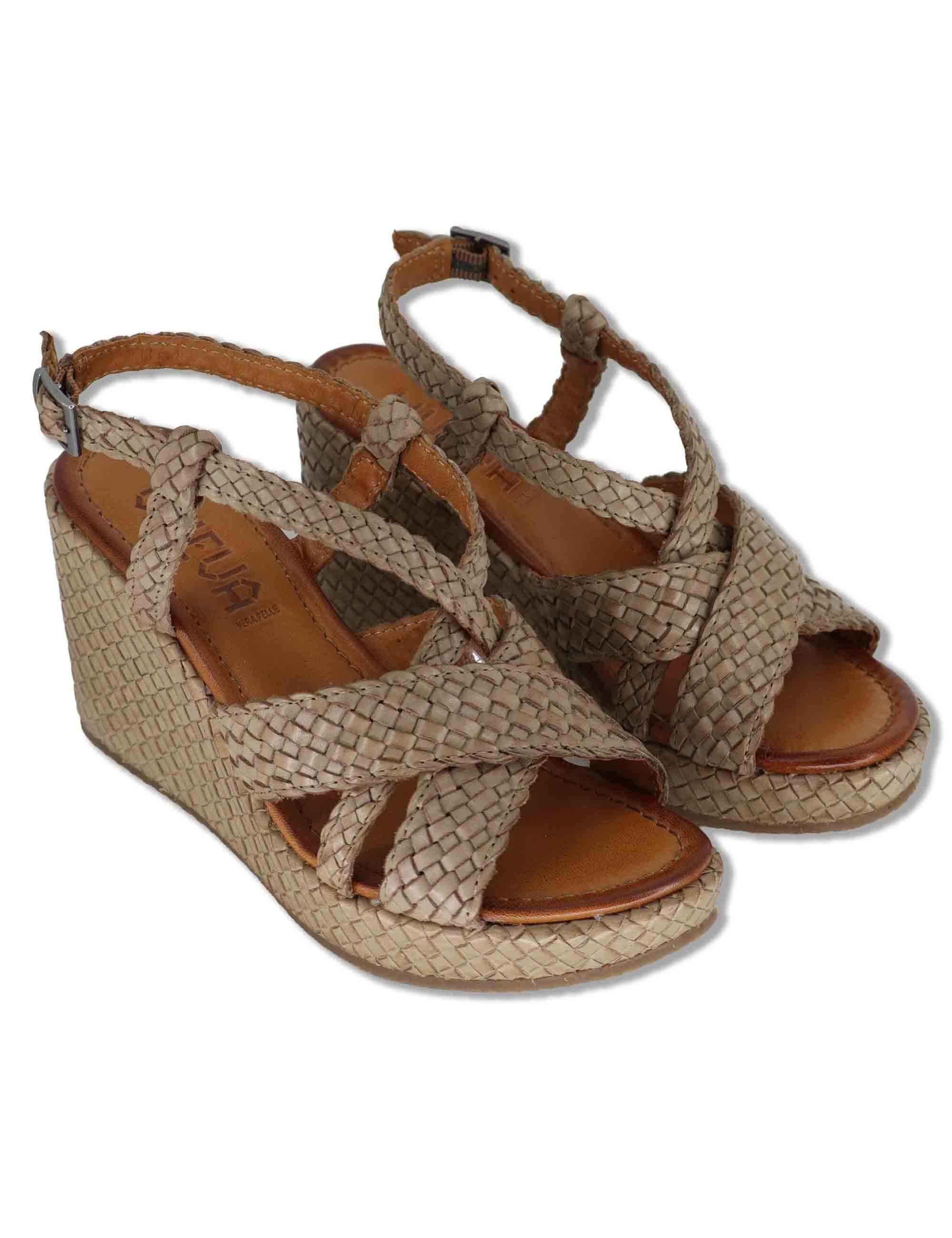 Sandali donna slingback in pelle intrecciata taupe con zeppa alta WD319R24 500022 Vueva 