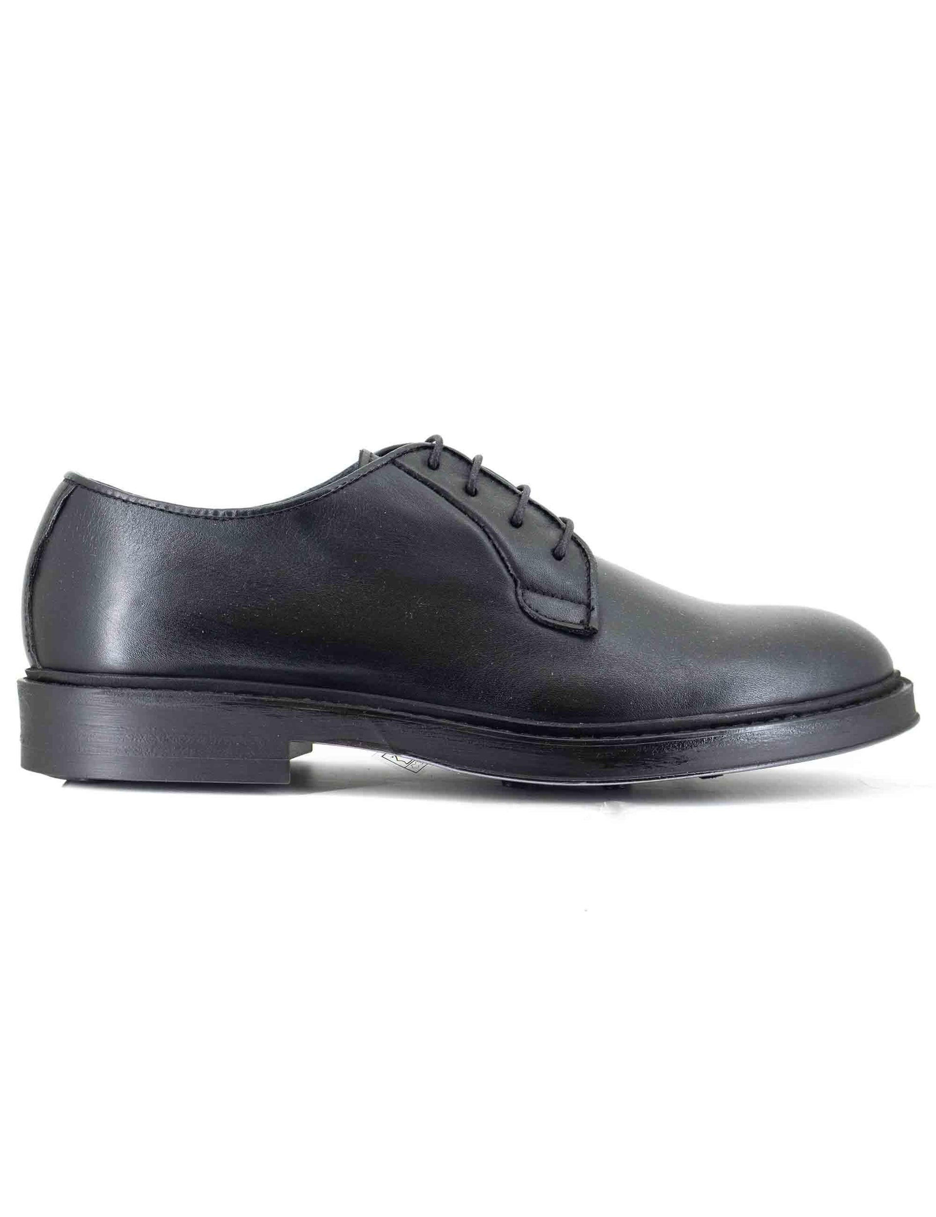 Stringate uomo in pelle nera con suola in gomma cucita SP1145 001 Spatarella 