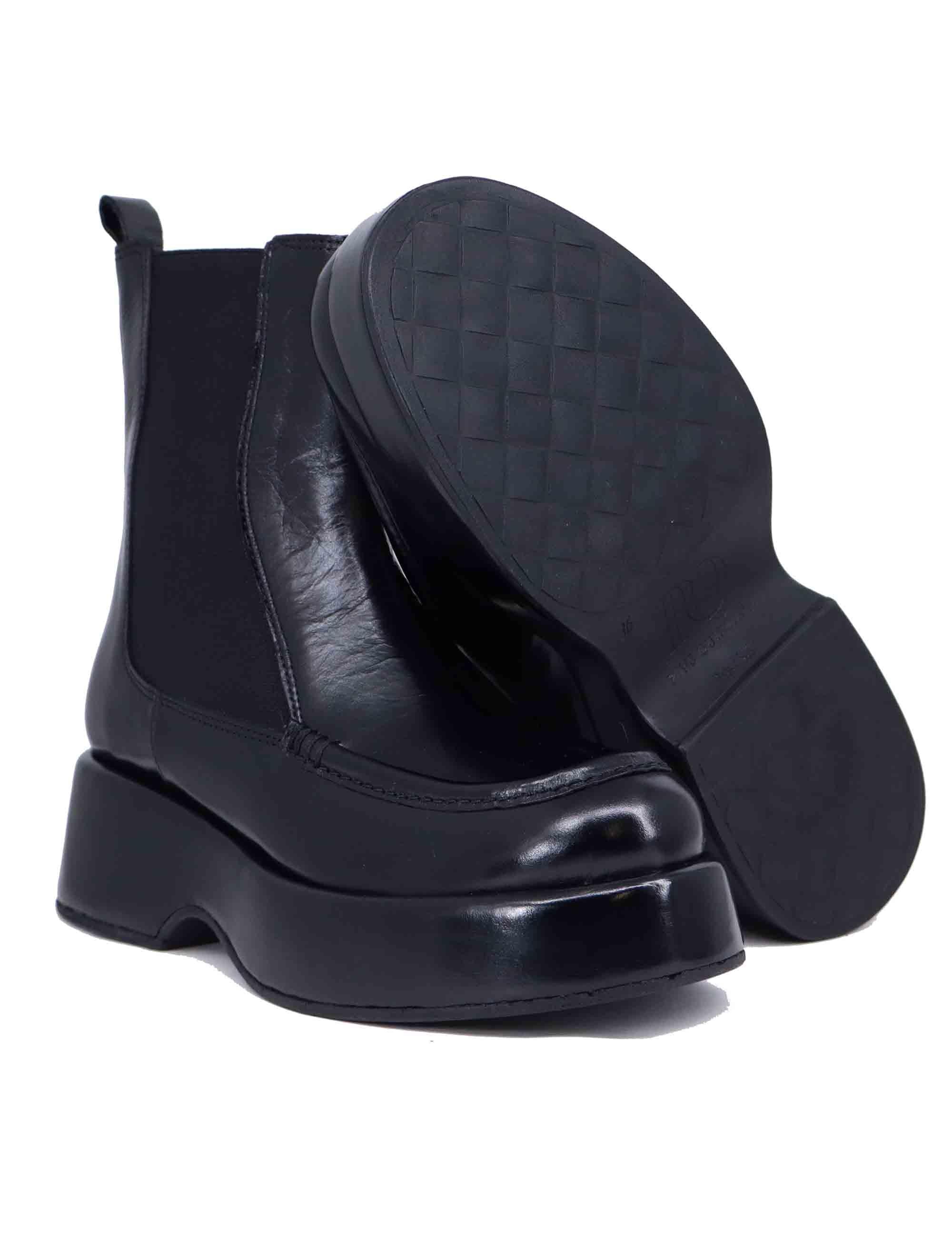 Stivaletti beatles donna in pelle nera con zeppa bassa 11024.003 09 Pons Quintana 