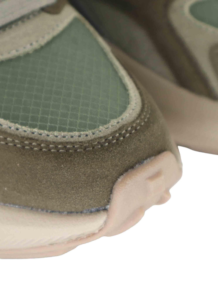 Sneakers uomo in pelle verde con riporti in contrasto e logo laterale GRADY005 364 Lyle & Scott 