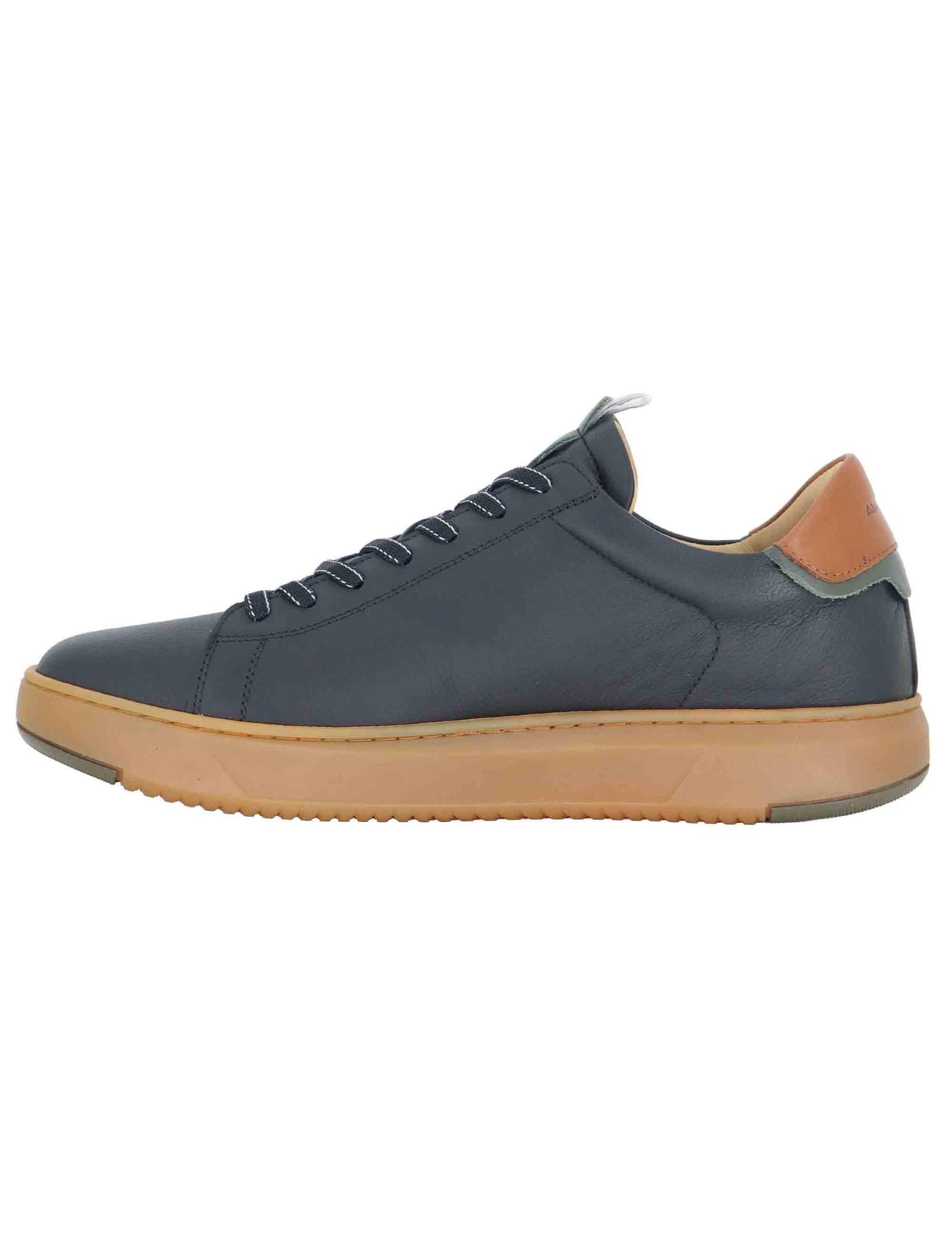 Sneakers uomo in pelle nera con suola ambra 13672 6584AM Ambitious 
