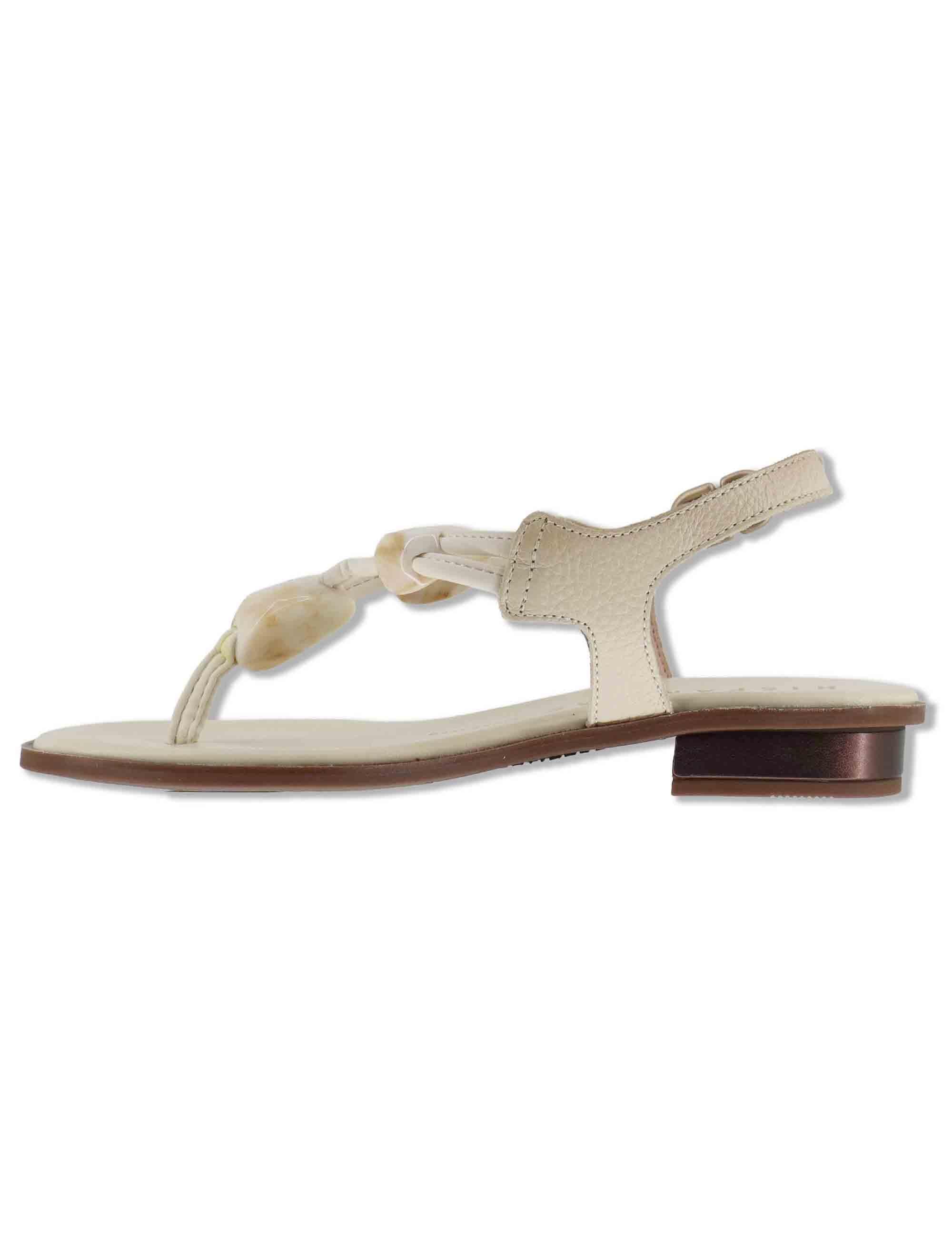 Sandali flat infradito donna in pelle off white con pietre e cinturino alla caviglia HV264785 BUTTER Hispanitas 