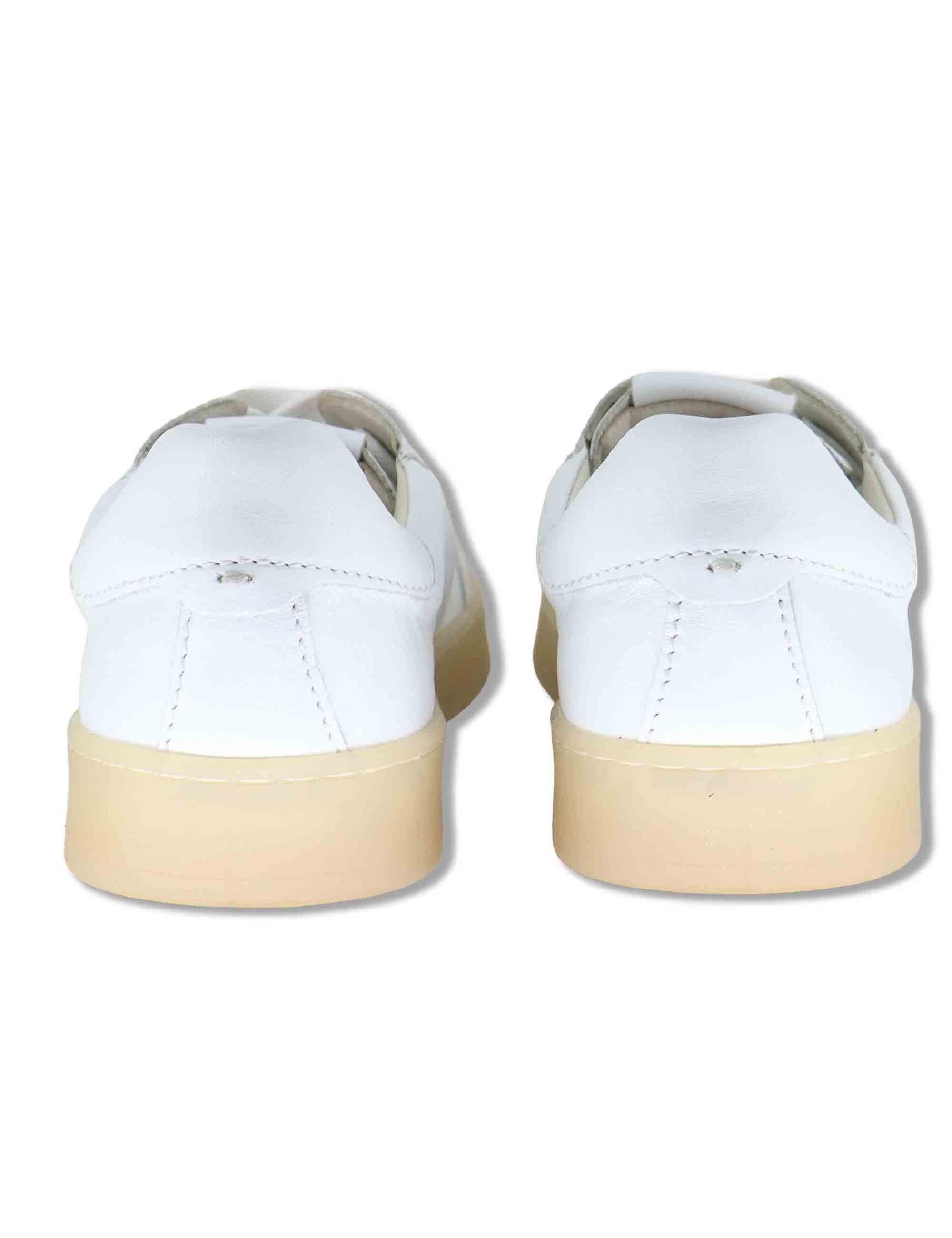 Sneakers uomo in pelle bianca soft con sotto piede morbido MS600R37 500123 Vueva 