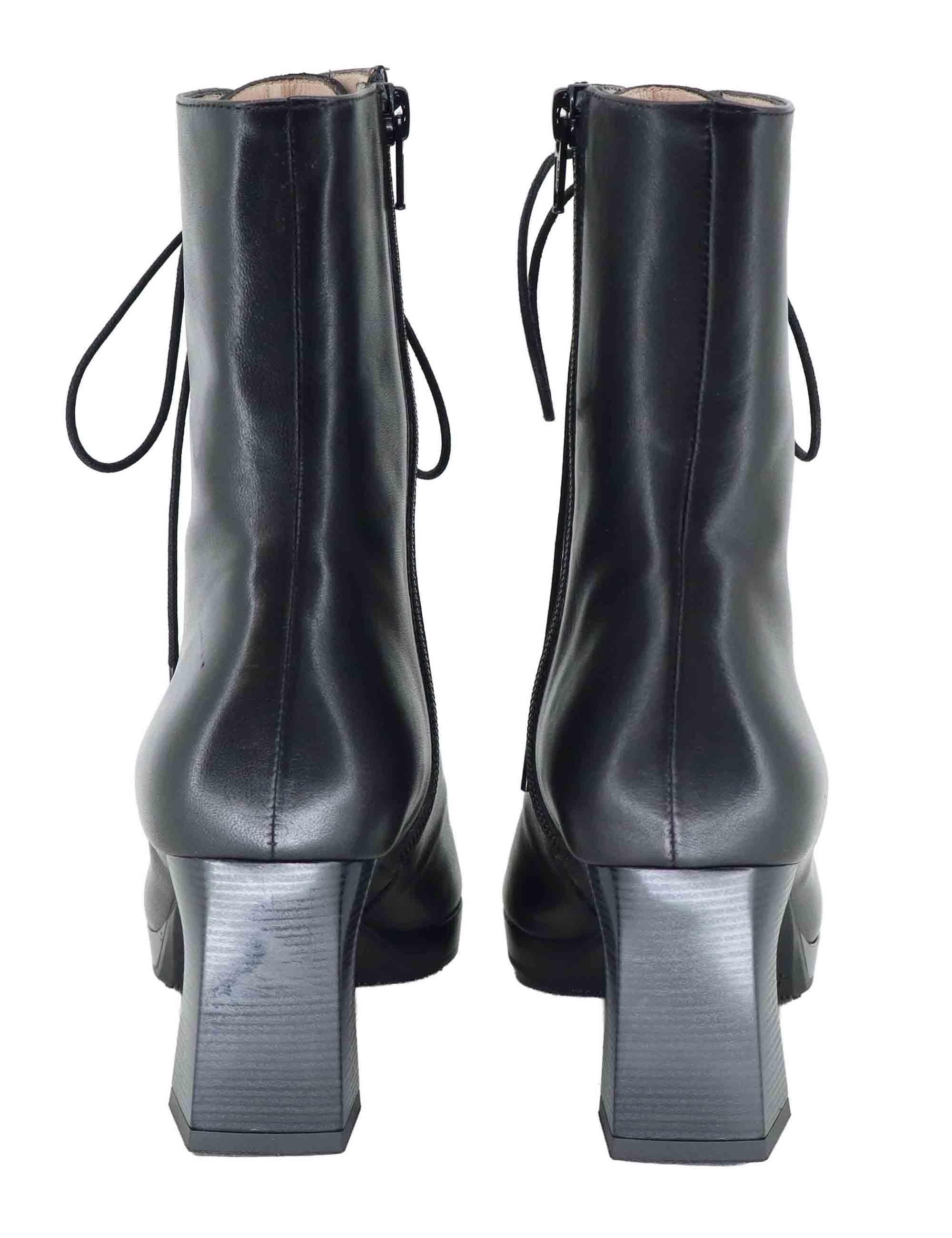 Stivaletti stringati donna in pelle nera con tacco alto HI254379 C001 Hispanitas 