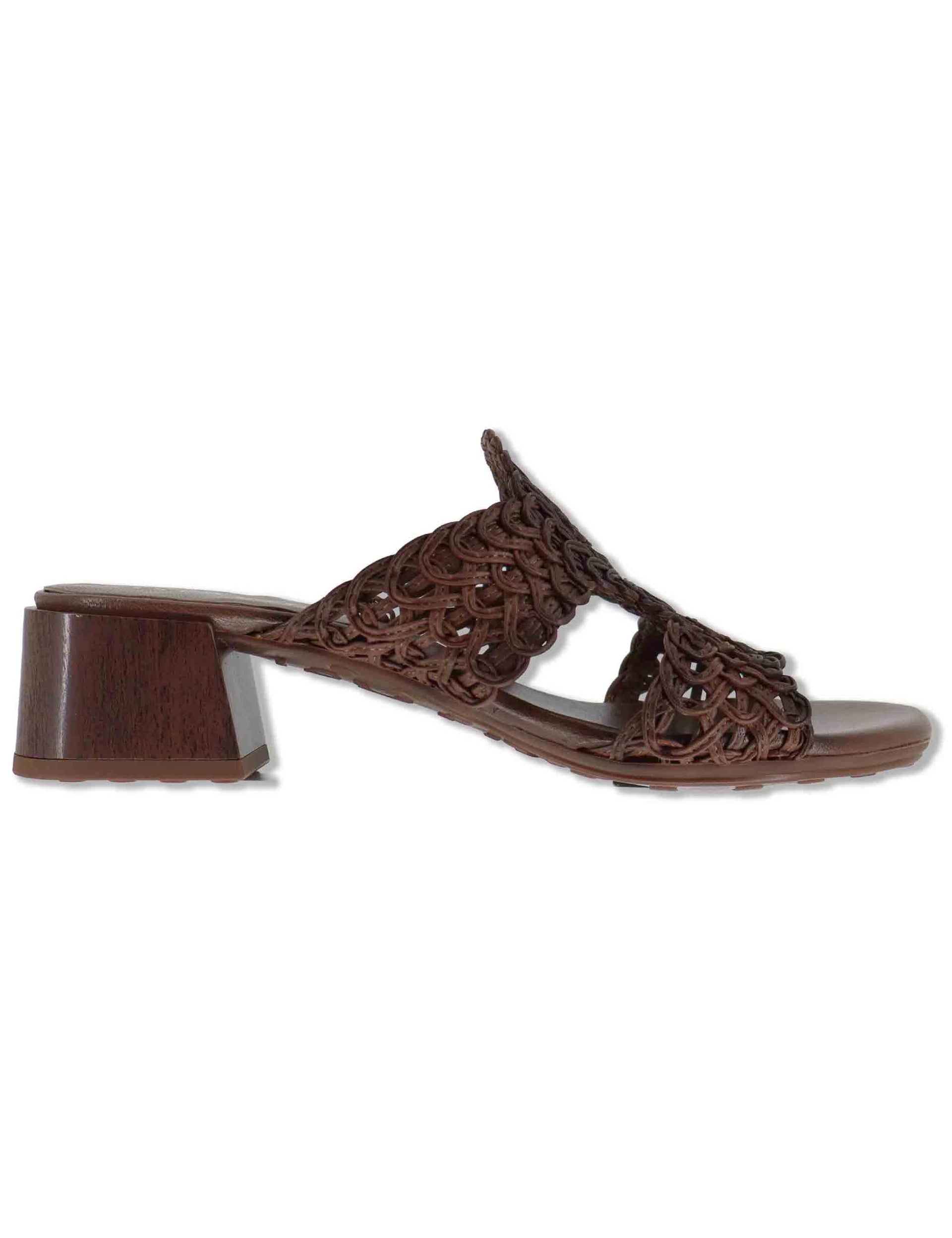 Sandali donna in pelle marrone ricamo effetto pizzo con taccco medio HV264602 AVELLANA Hispanitas 