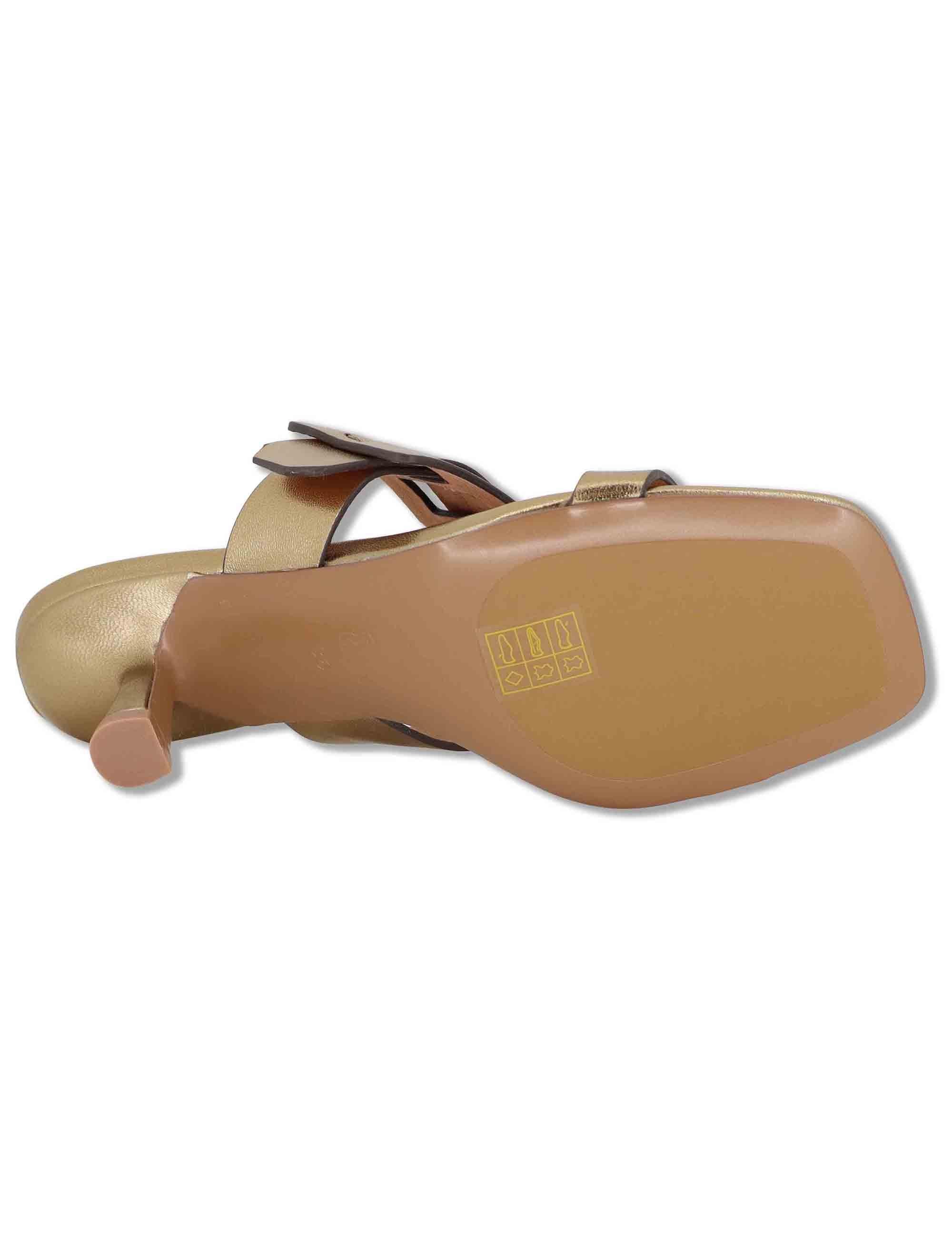 Sandali donna in pelle laminata bronzo con fibbia laterale e tacco medio Altair 662Z10VK 06-BRONCE Bibi Lou 