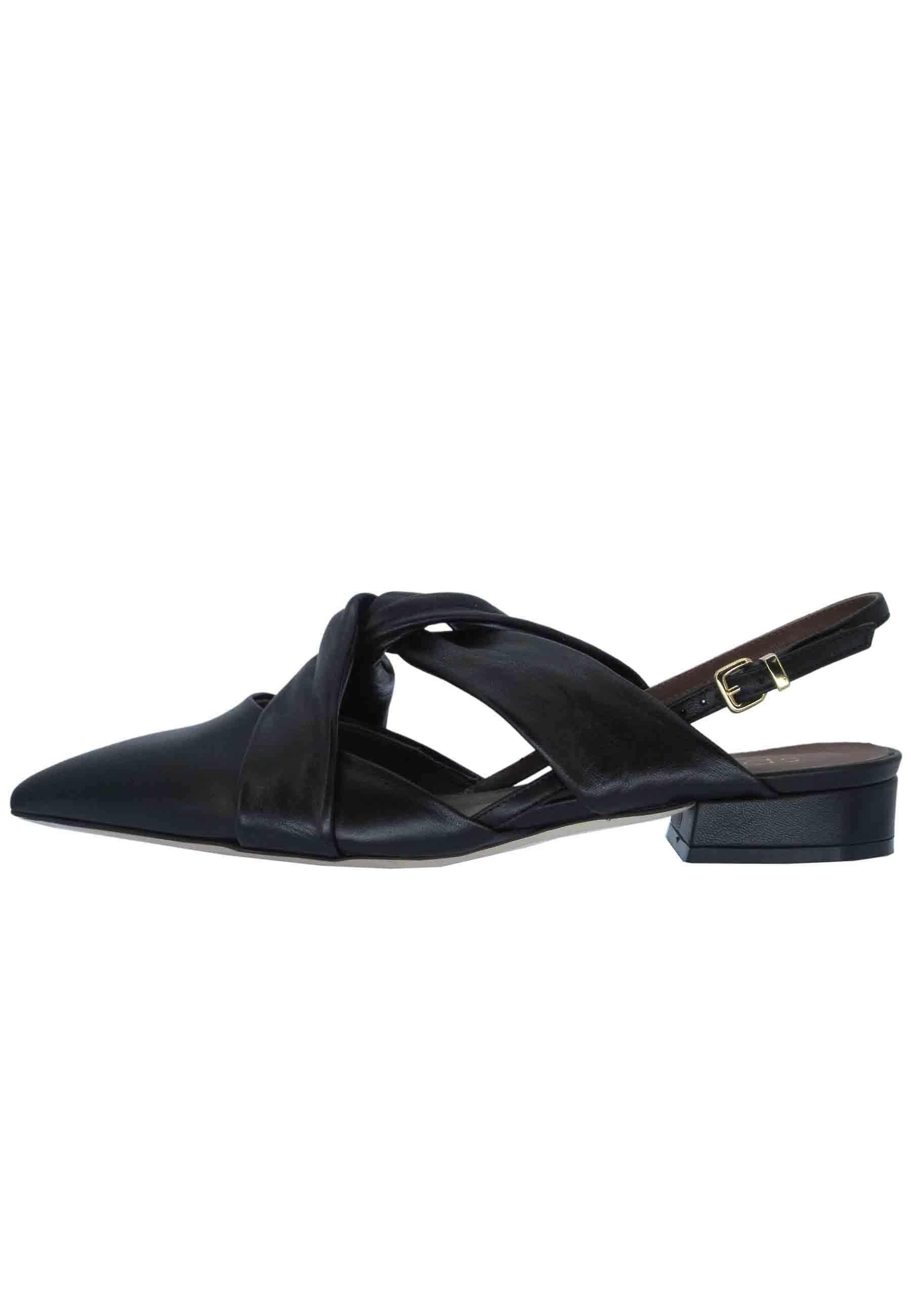 Decollete donna in pelle nera tacco basso e cinturino alla caviglia 161 001 Spatarella 