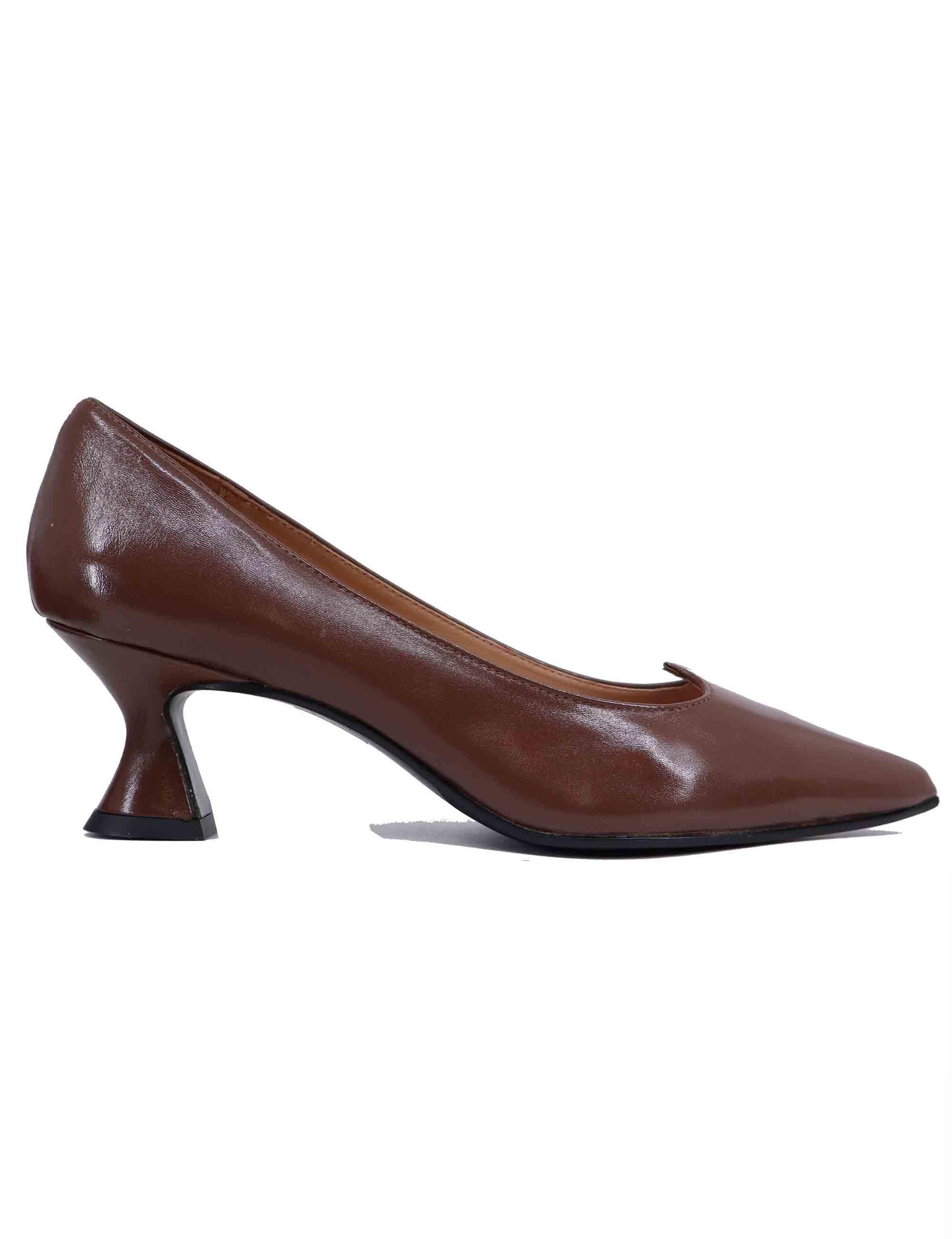 Decollete donna in pelle taupe con scollo a pizzo SPK2103-M 019 Spatarella 