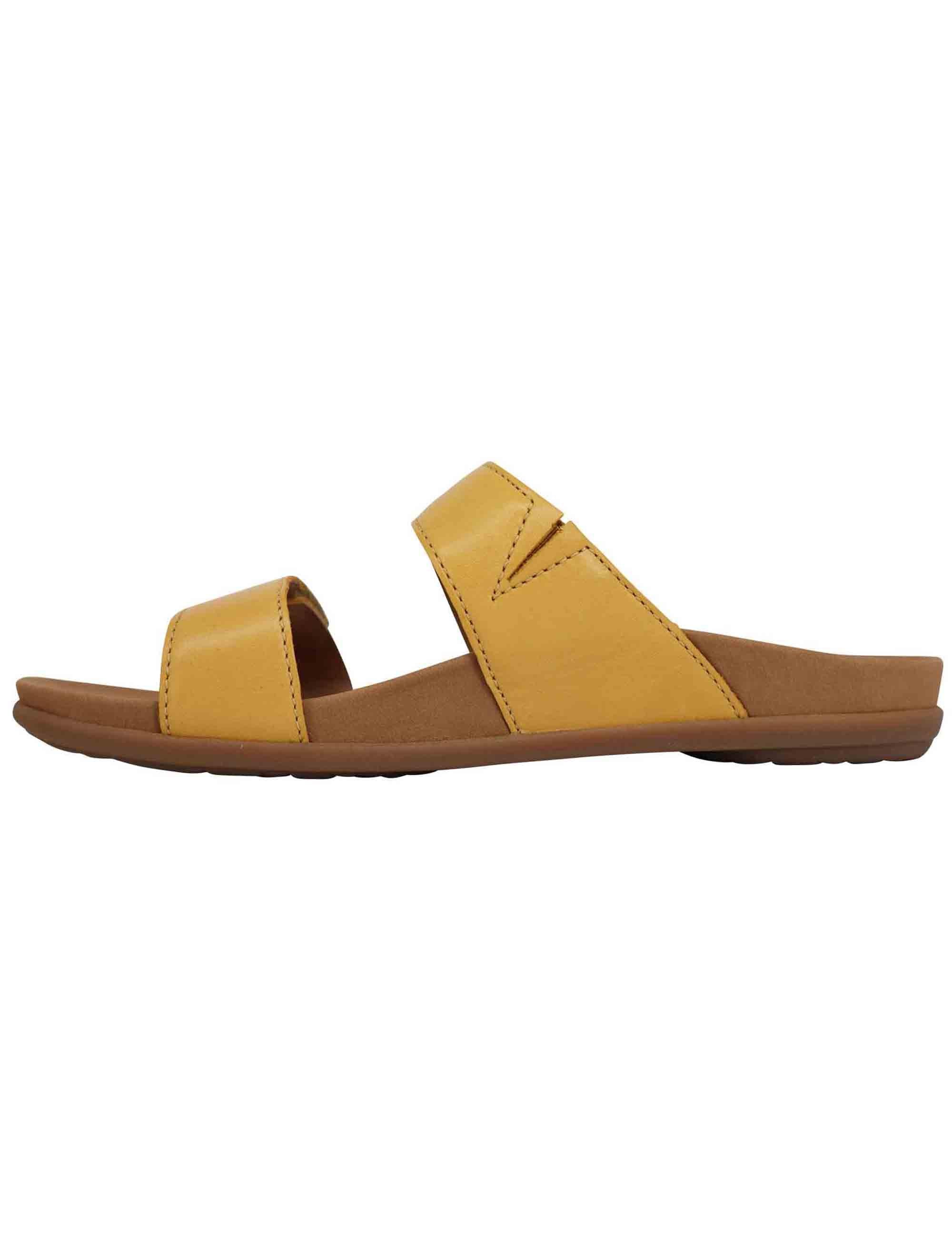 Sandali bassi donna in pelle gialla con fibbia laterale JUSTINE 6220-170300 Dansko 