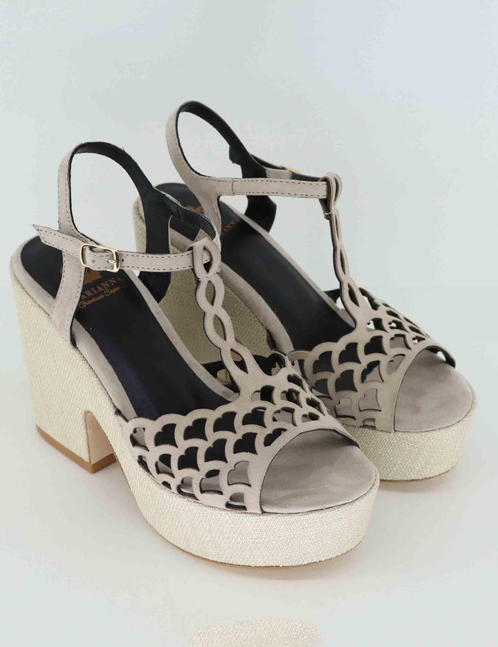 Sandali donna in camoscio taupe con zeppa alta DS2544 032 L'Arianna 