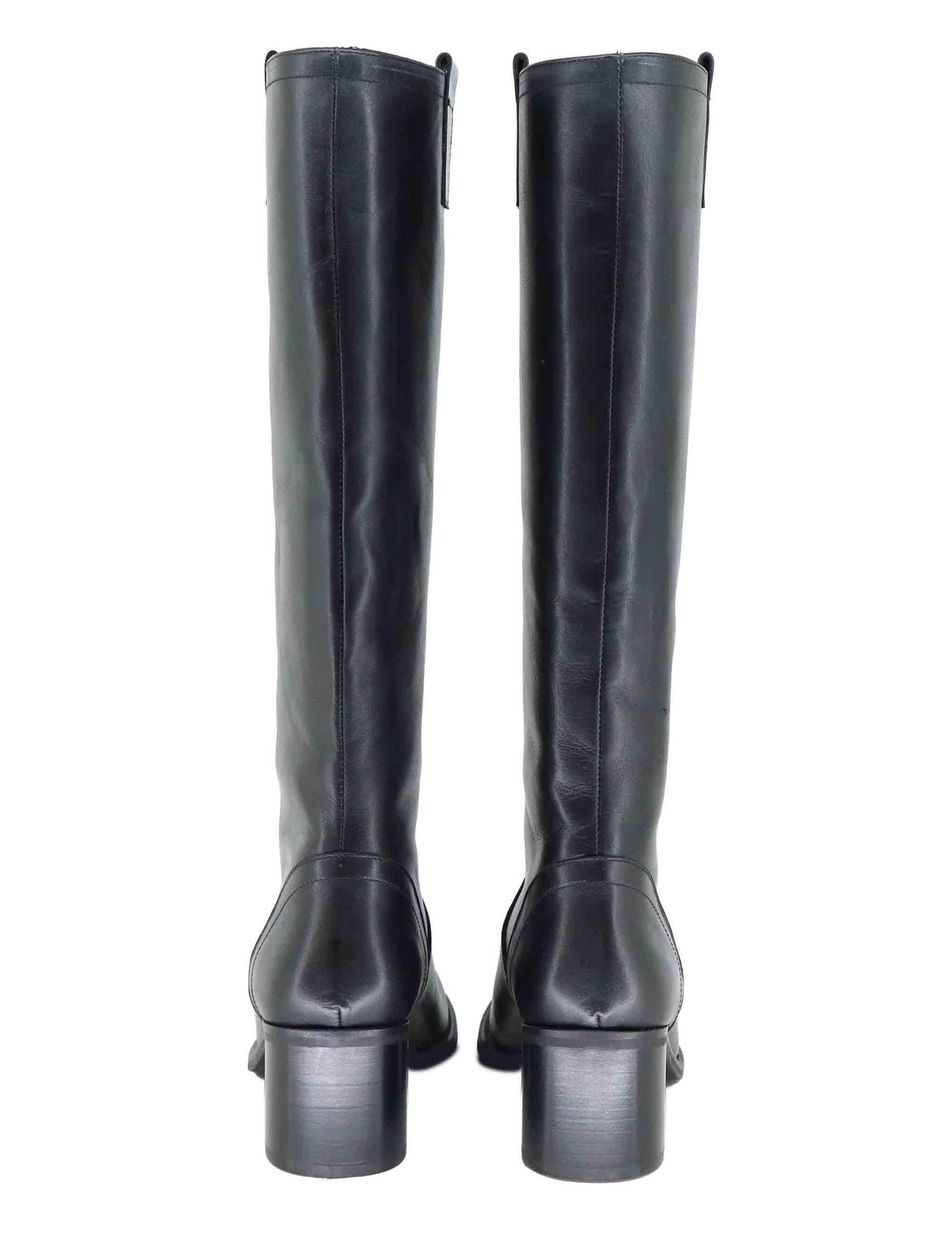 Stivali donna a tubo in pelle nera con tacco medio D306 001 Les Venues 