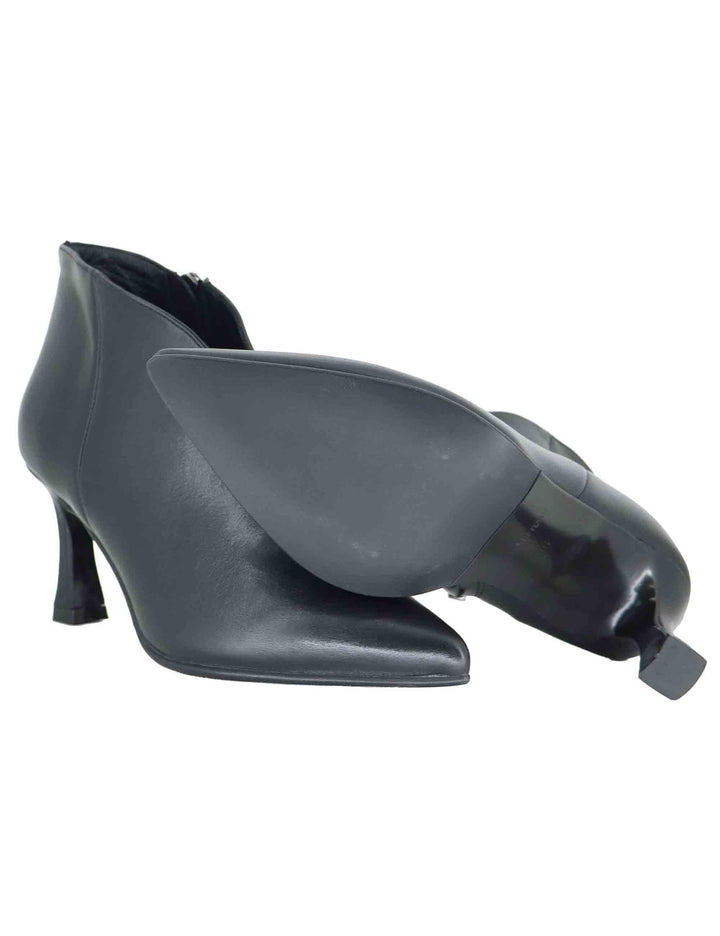 Stivaletti donna in pelle nera con tacco alto e punta a punta OSCAR 11 001 Tattoo 