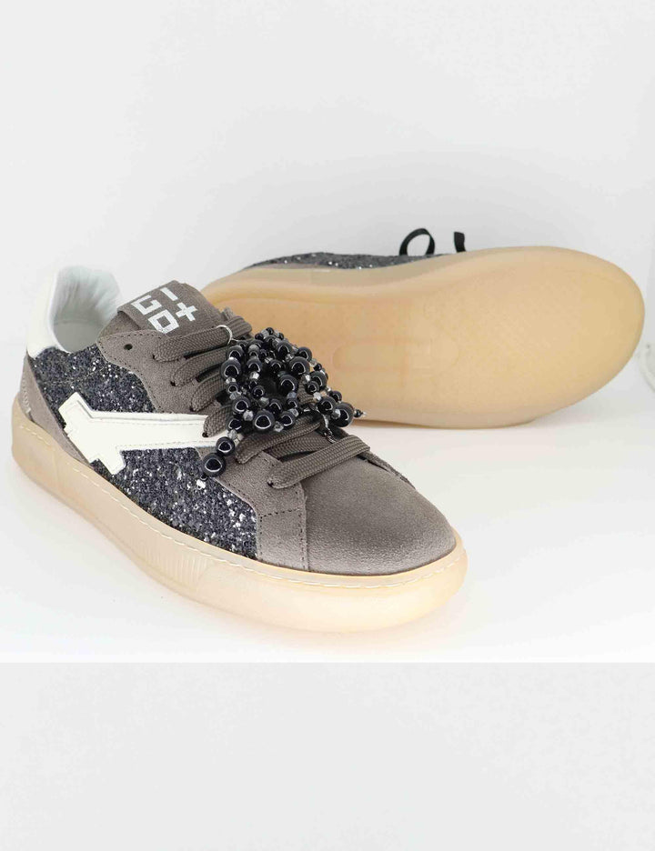 Sneakers donna in pelle e camoscio grigio con charms BLUE 44A Gio + 