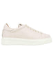 Sneakers homme en cuir beige martelé avec semelle haute en caoutchouc. Modèle TAGO 5 015.