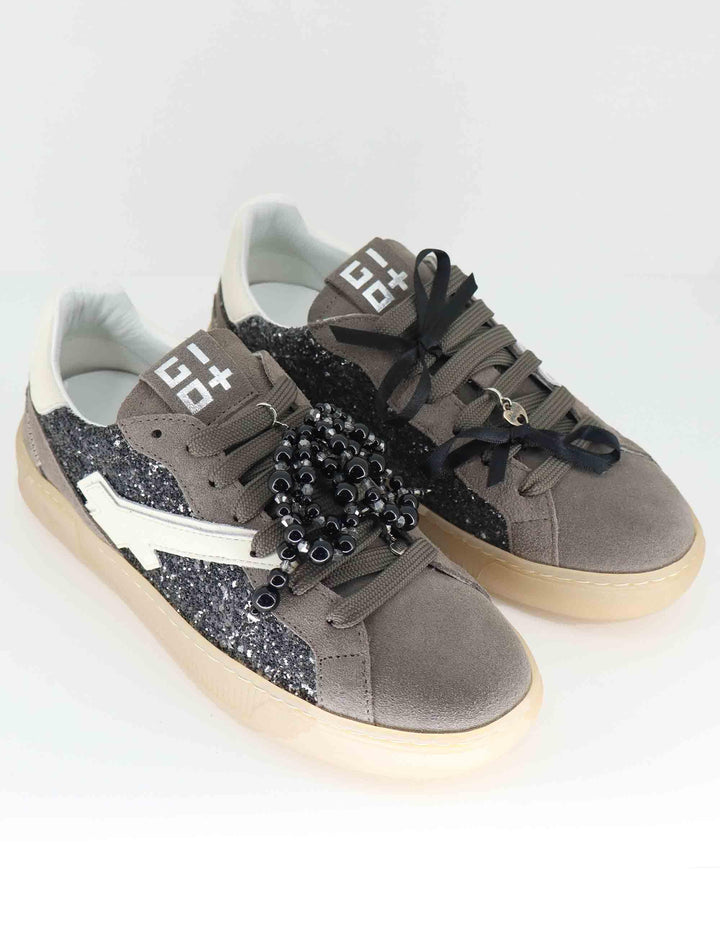 Sneakers donna in pelle e camoscio grigio con charms BLUE 44A Gio + 